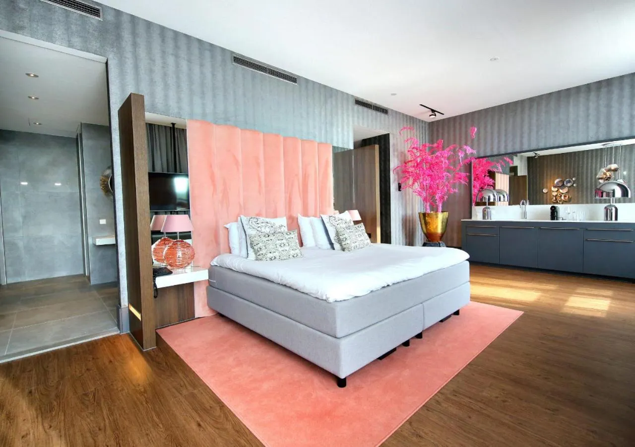 Bed in Van der Valk Hotel Den Haag