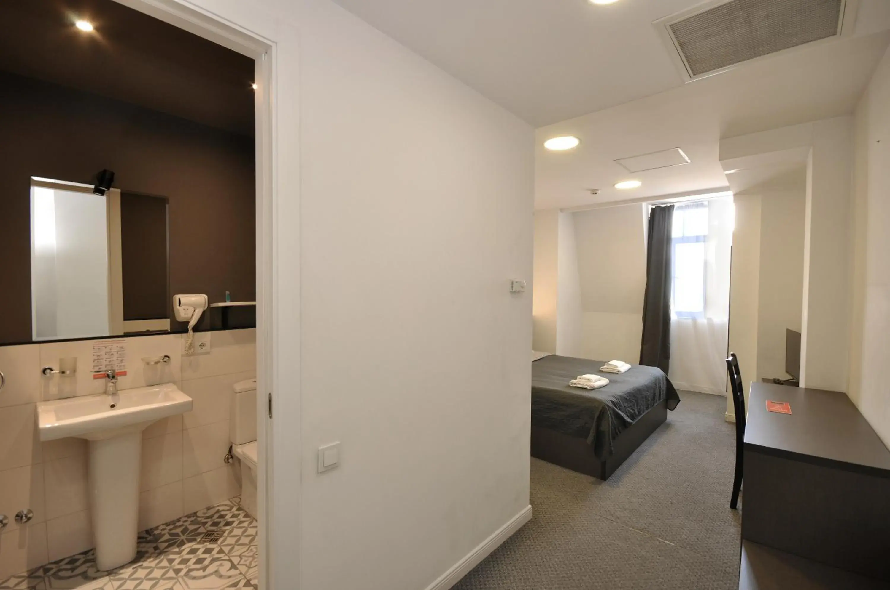 Double Room with Lake View in Meidan Inn Double Room with Lake View in Meidan Inn