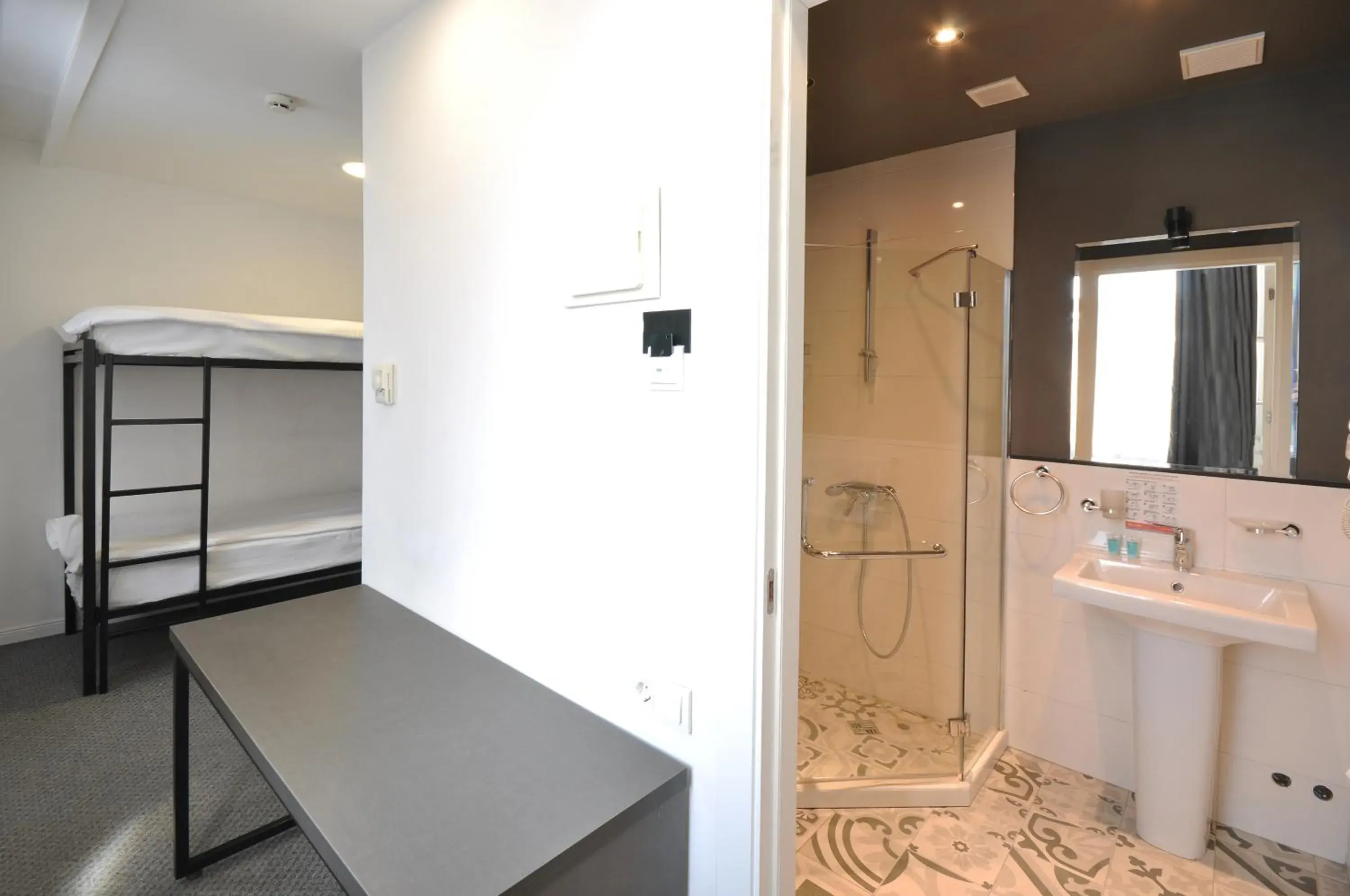 Deluxe Family Room in Meidan Inn Deluxe Family Room in Meidan Inn