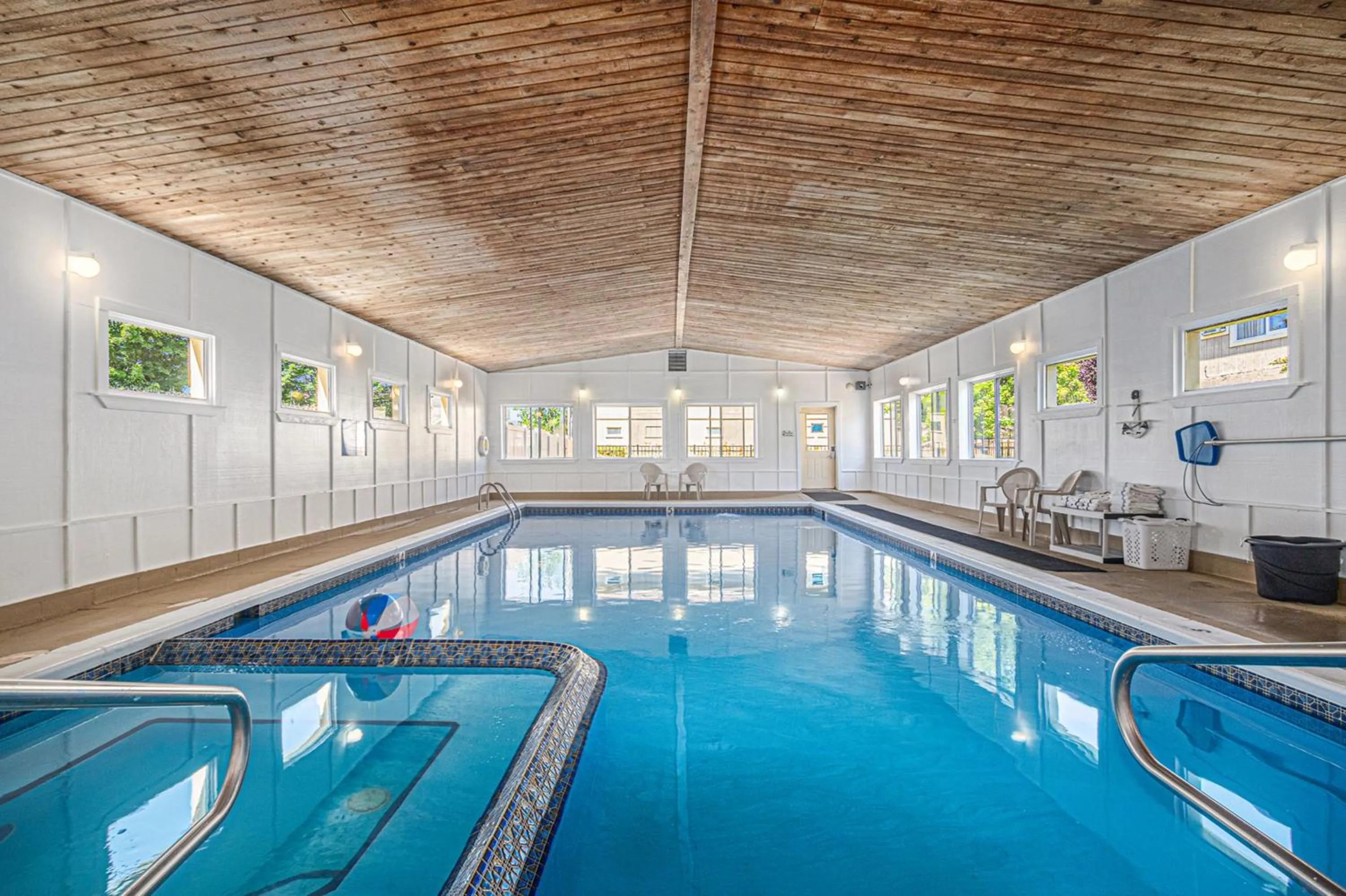 Swimming pool in Ludington Pier House