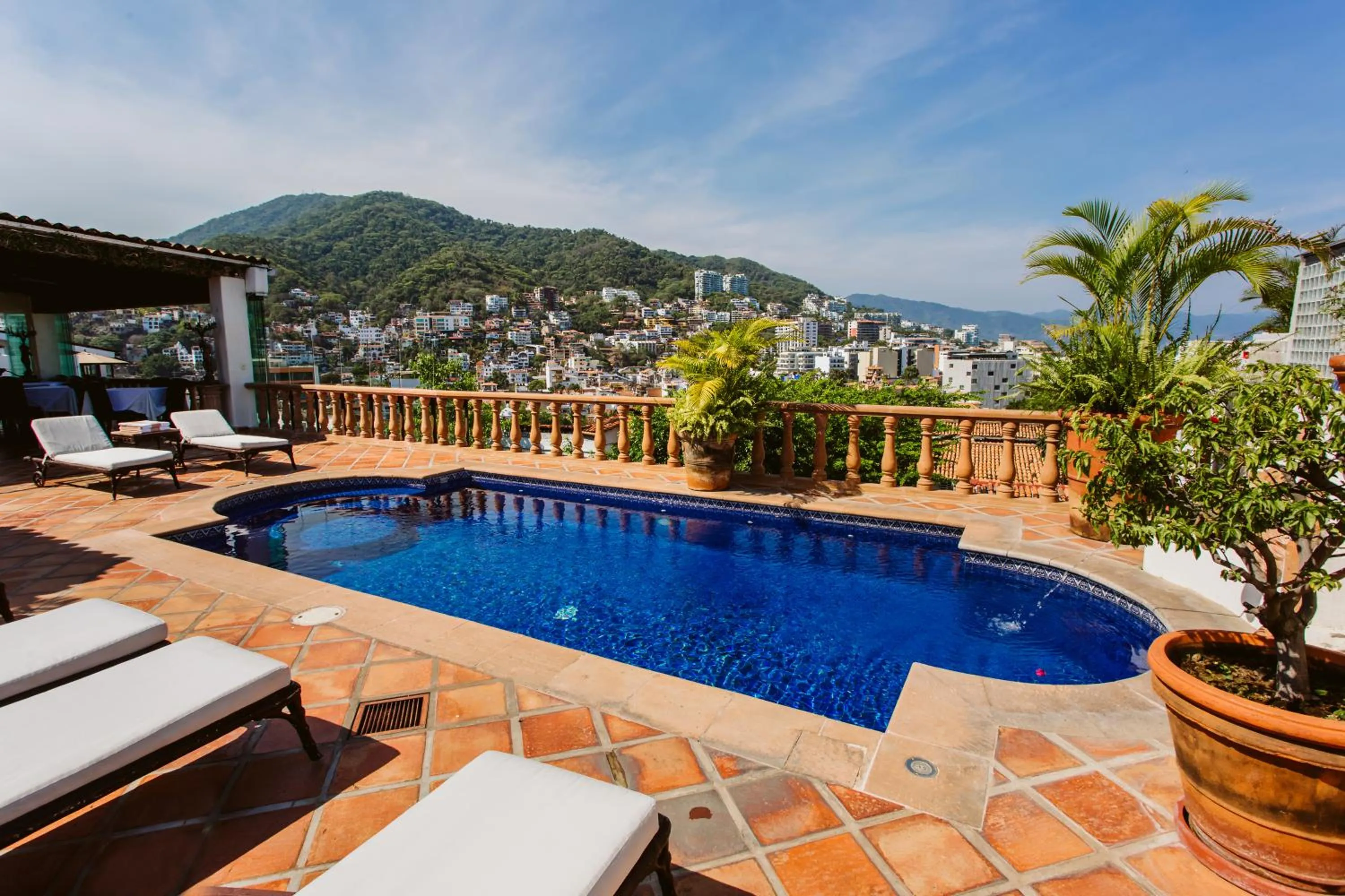 Pool view in Hacienda San Angel