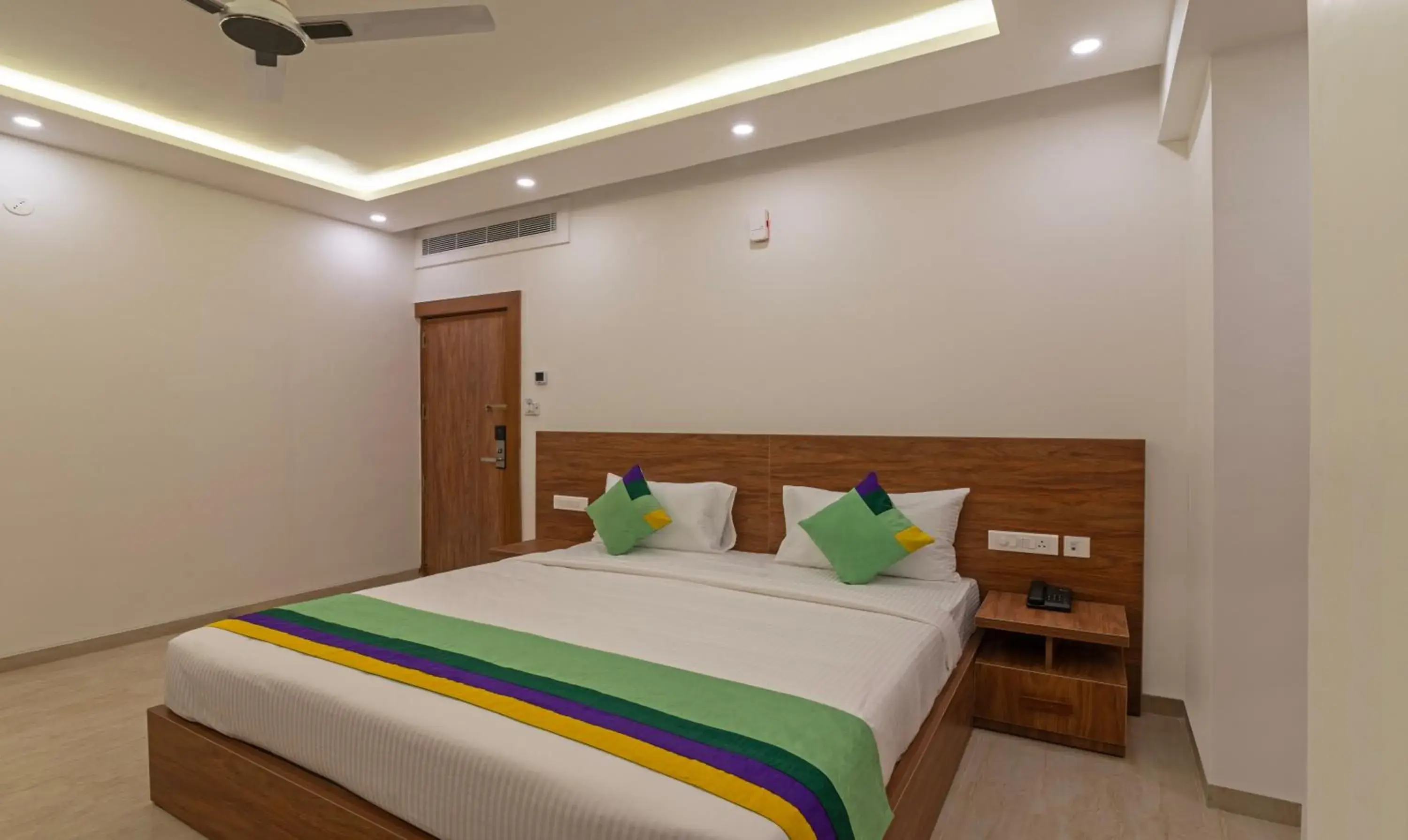 Bedroom, Bed in Treebo Global Stay, Jayanagar Bedroom, Bed in Treebo Global Stay, Jayanagar