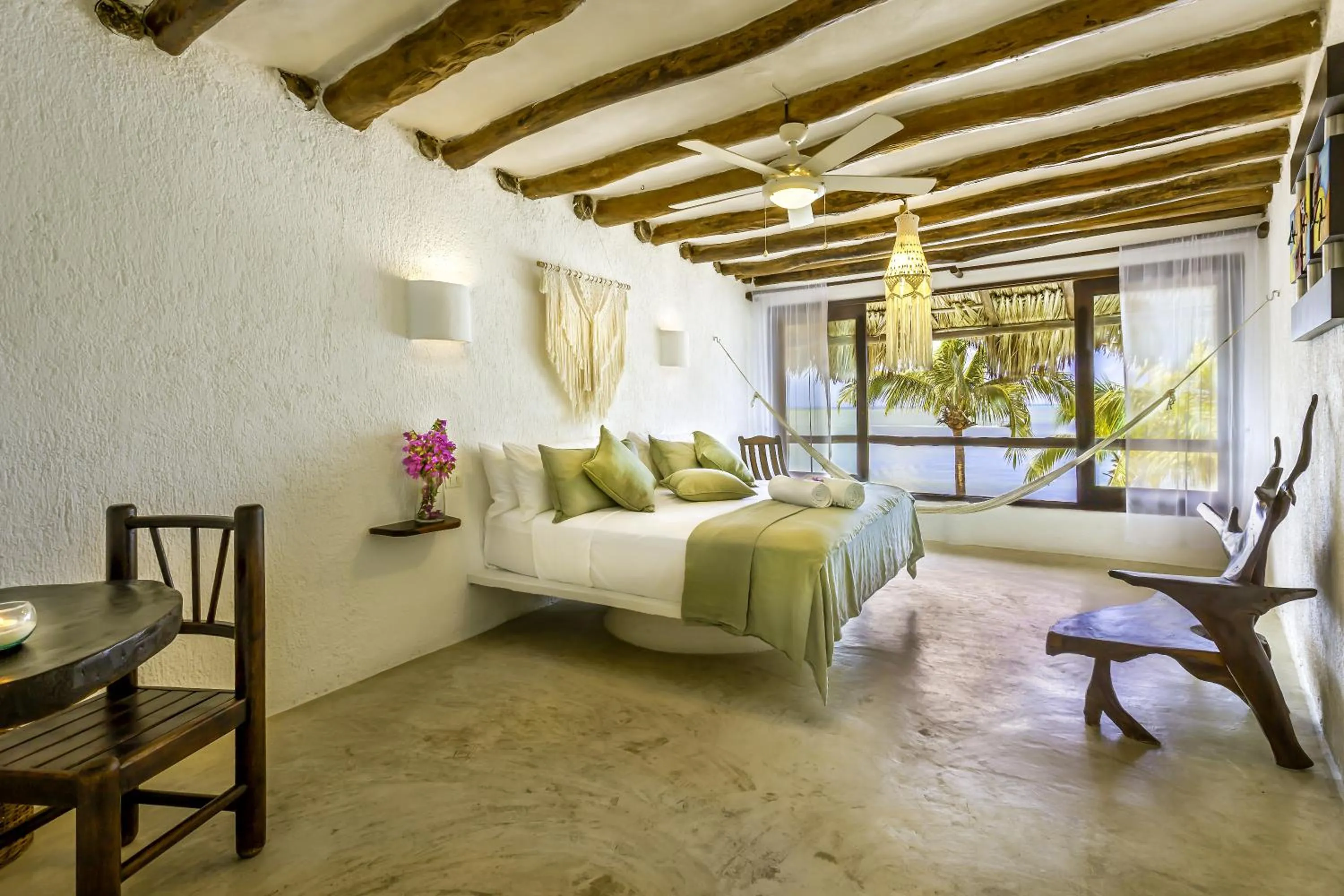Bed in Beachfront Hotel La Palapa - Adults Only