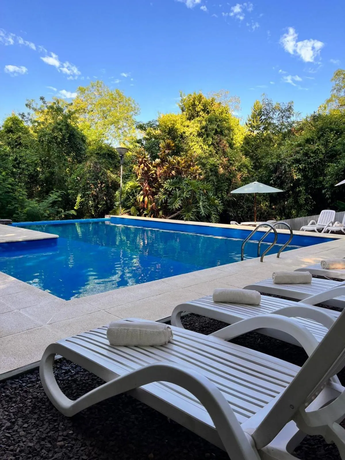 Swimming pool in Raices Amambai Lodges