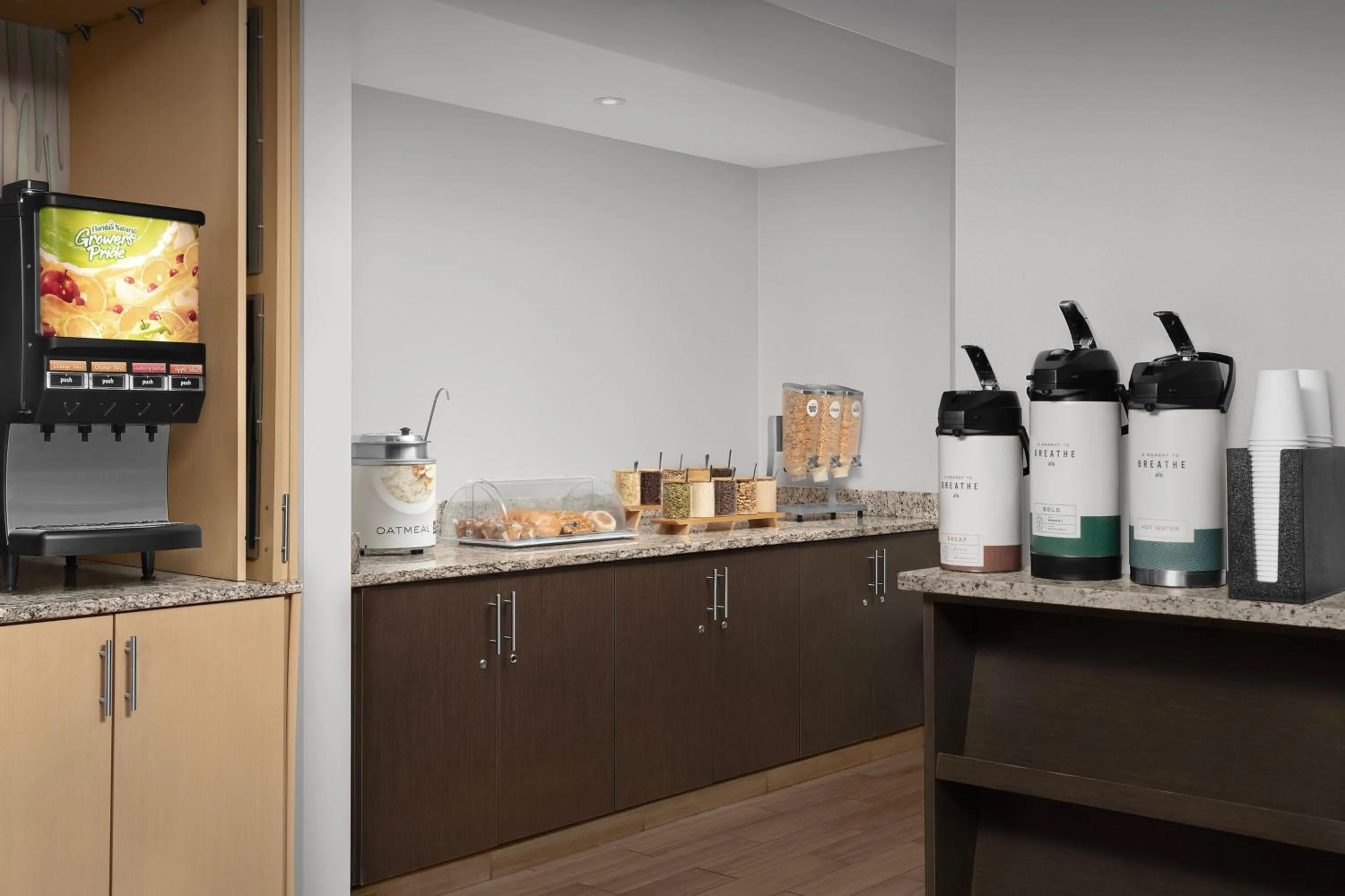 Breakfast in TownePlace Suites by Marriott Franklin Cool Springs