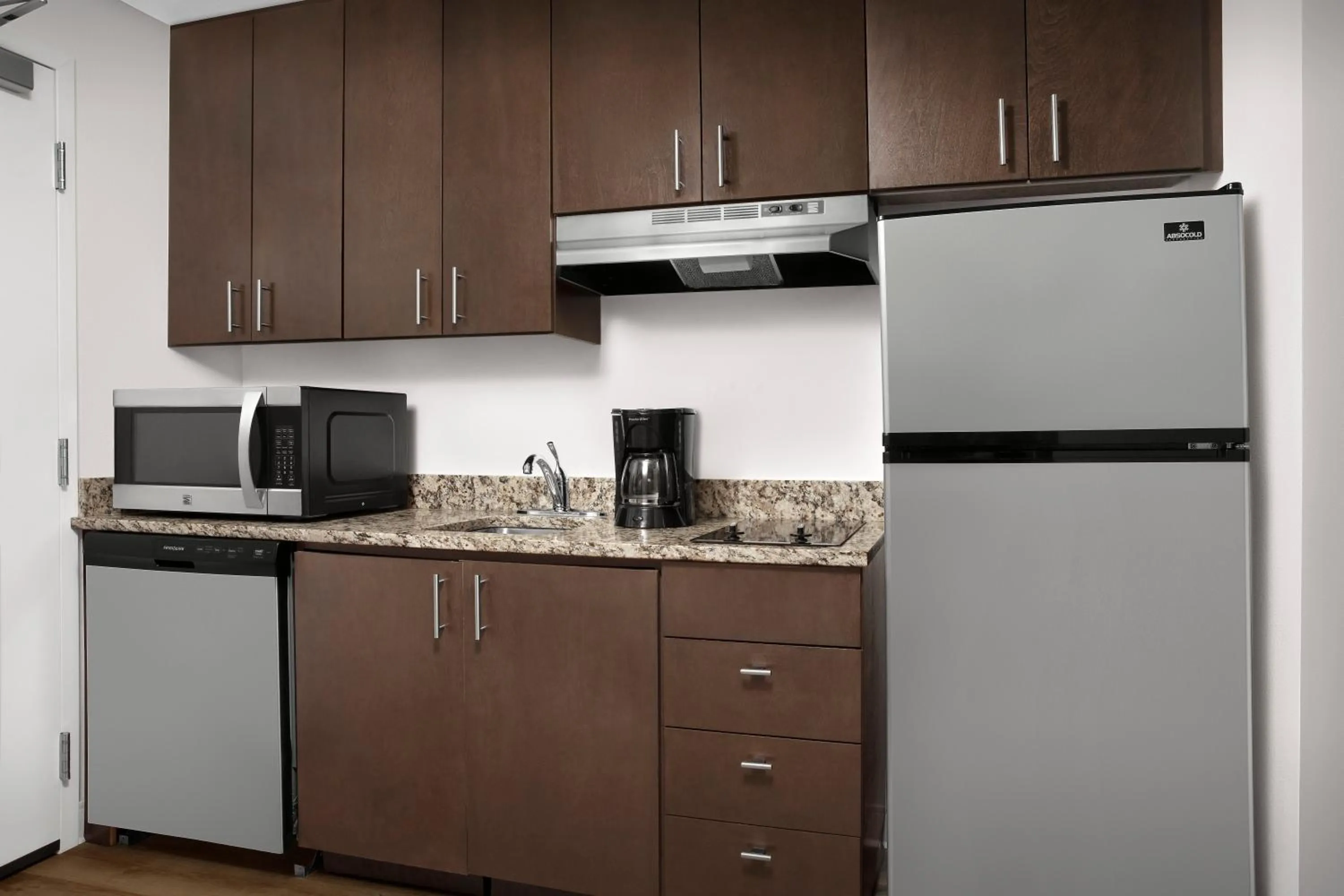 kitchen in TownePlace Suites by Marriott Franklin Cool Springs