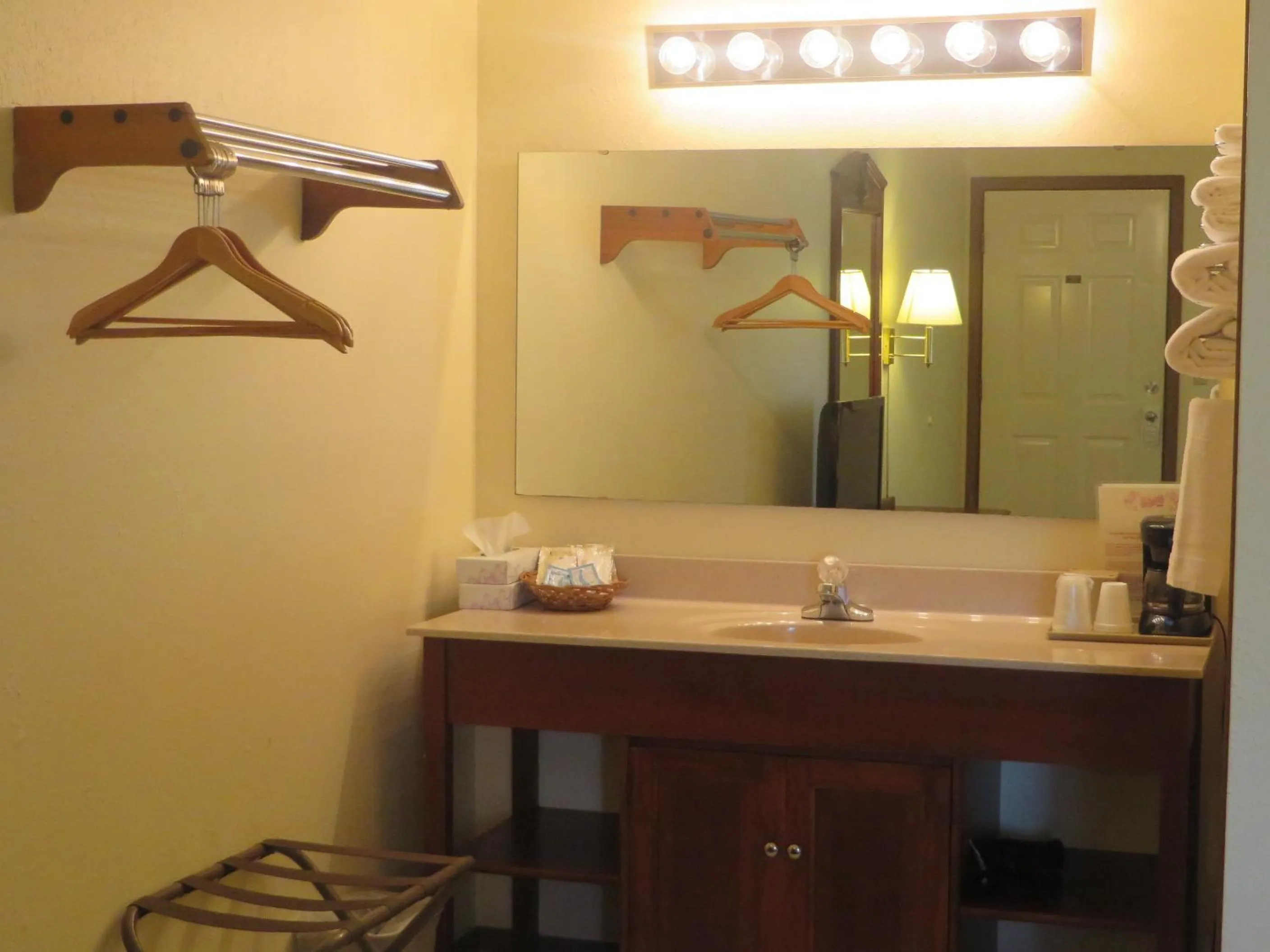 towels in Honeysuckle Inn