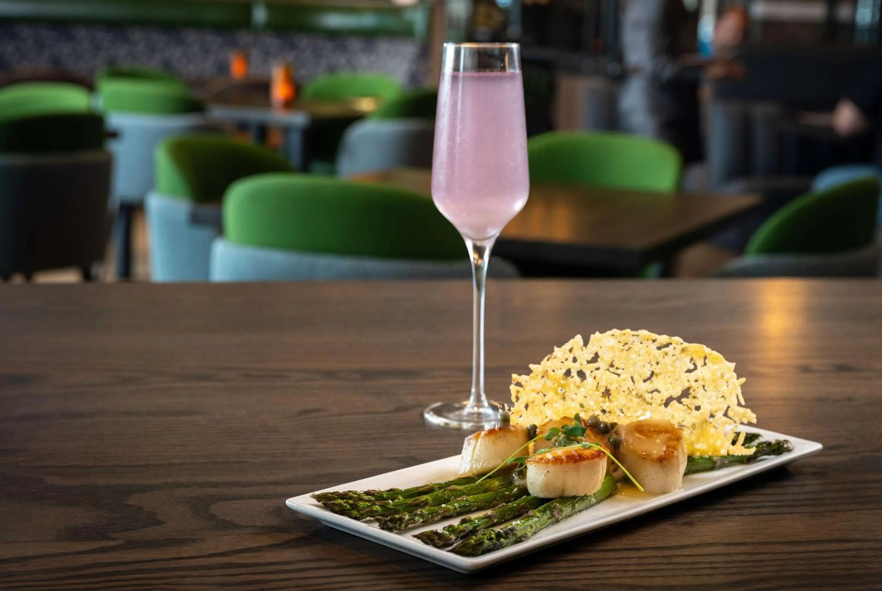 Dining area in Hotel Nickel Plate Fishers, Tapestry Collection By Hilton