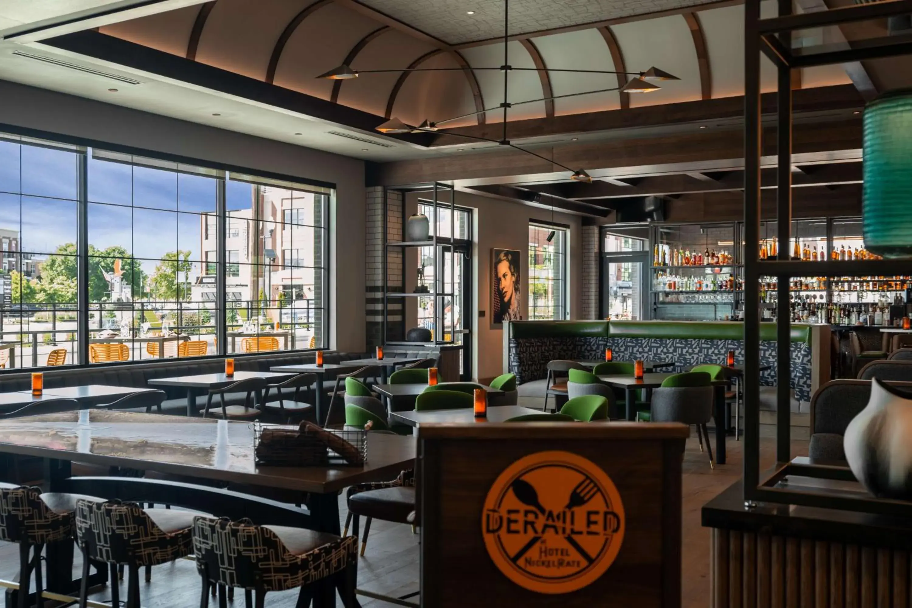 Lounge or bar in Hotel Nickel Plate Fishers, Tapestry Collection By Hilton Lounge or bar in Hotel Nickel Plate Fishers, Tapestry Collection By Hilton