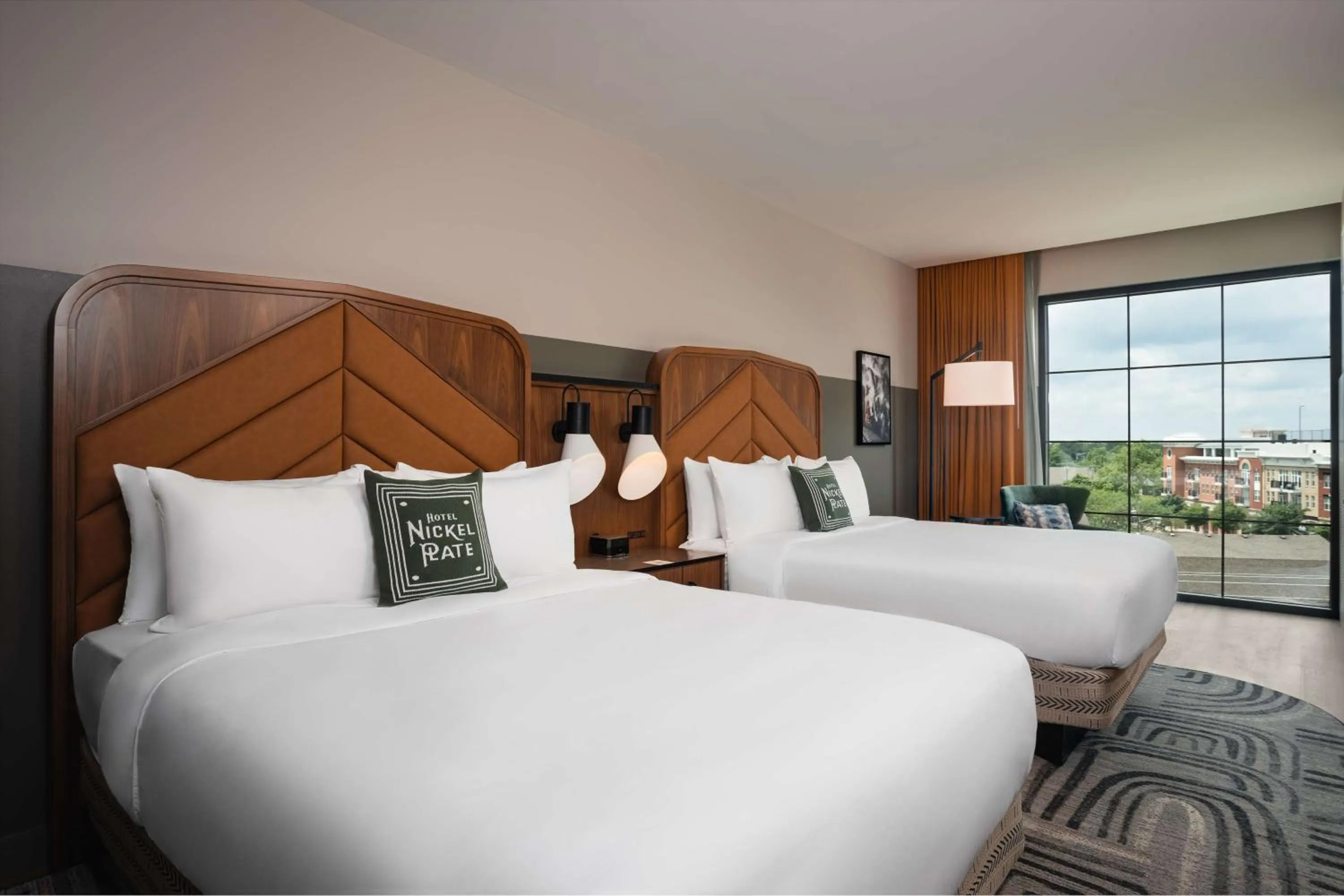 Bed in Hotel Nickel Plate Fishers, Tapestry Collection By Hilton