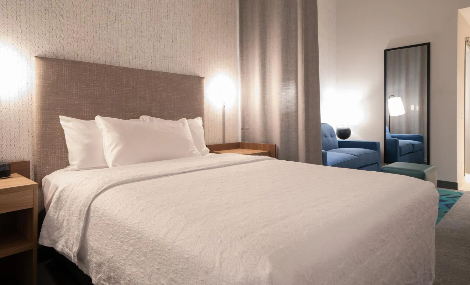 Bed in Home2 Suites by Hilton Fort Walton Beach Eglin AirForce Base