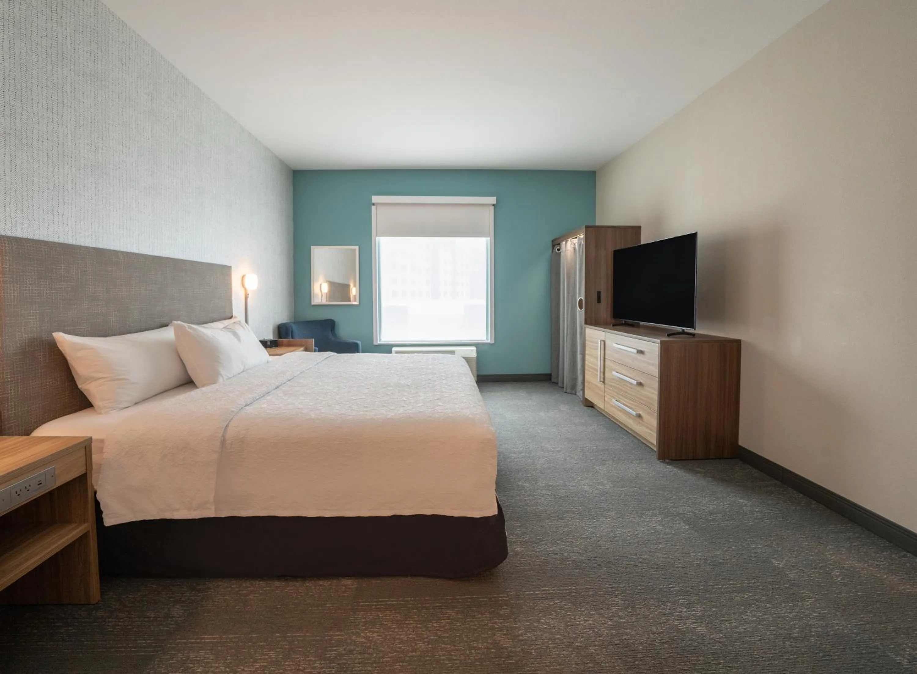 Bed in Home2 Suites by Hilton Fort Walton Beach Eglin AirForce Base