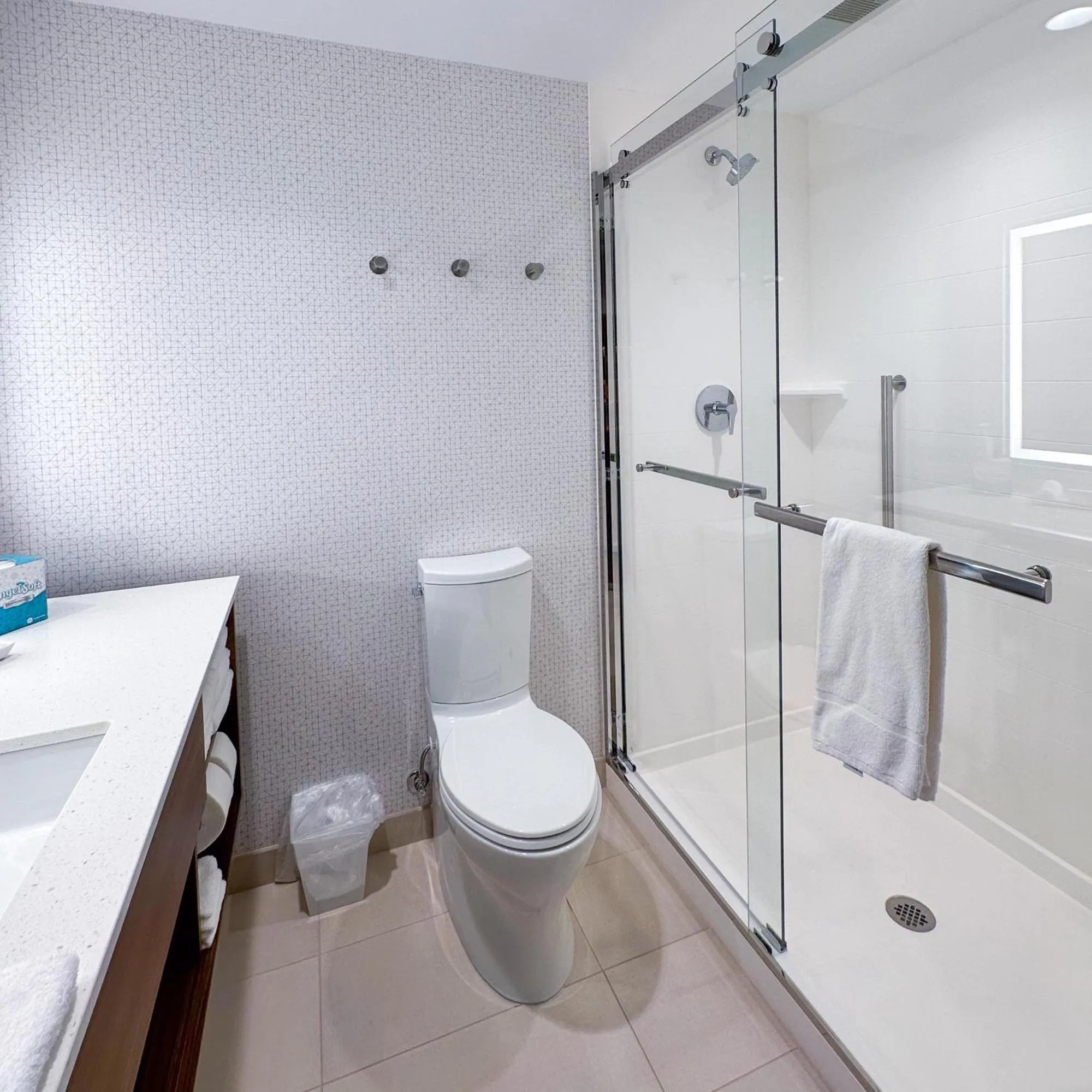 Shower in Home2 Suites by Hilton Fort Walton Beach Eglin AirForce Base