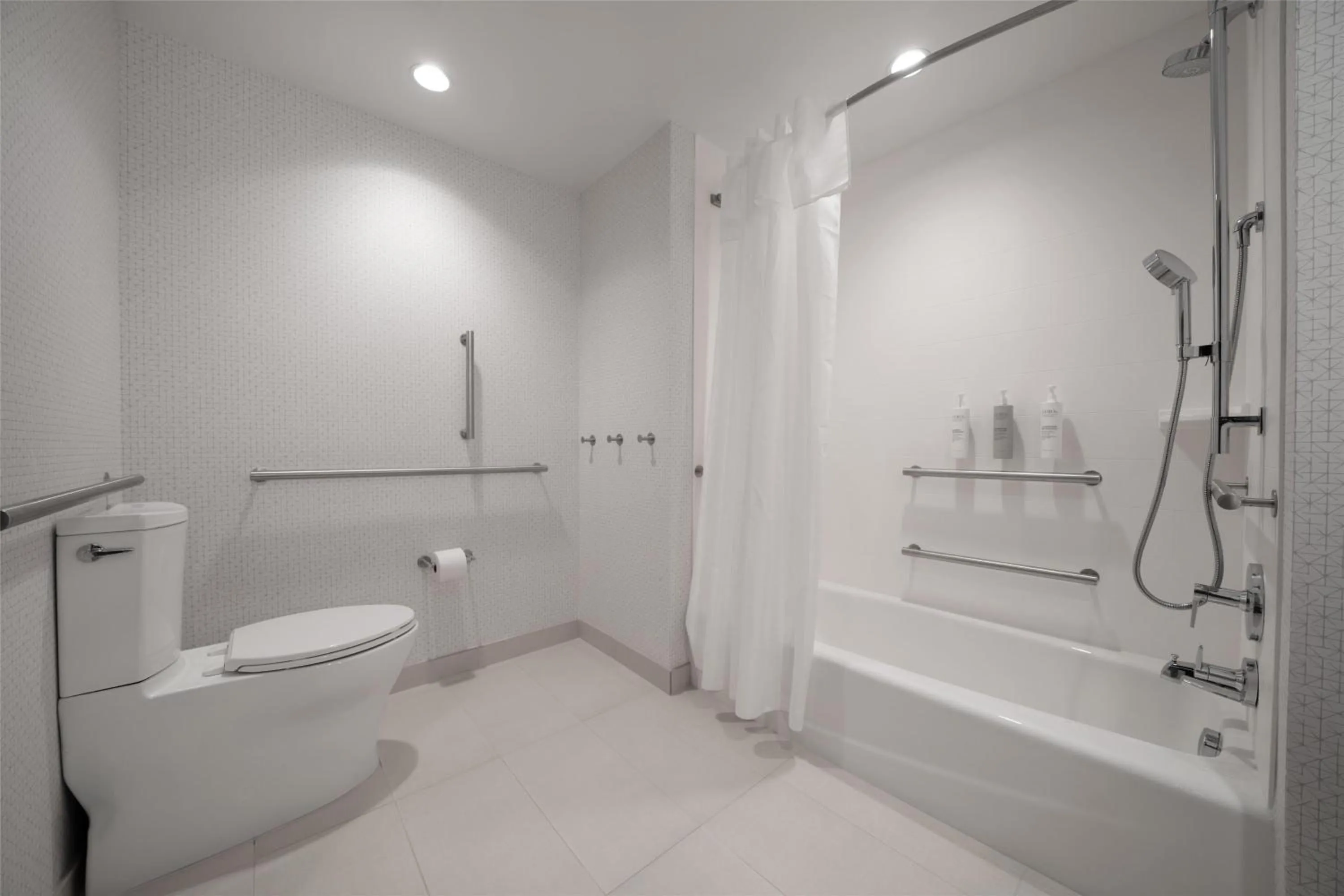 Bathroom in Home2 Suites by Hilton Fort Walton Beach Eglin AirForce Base