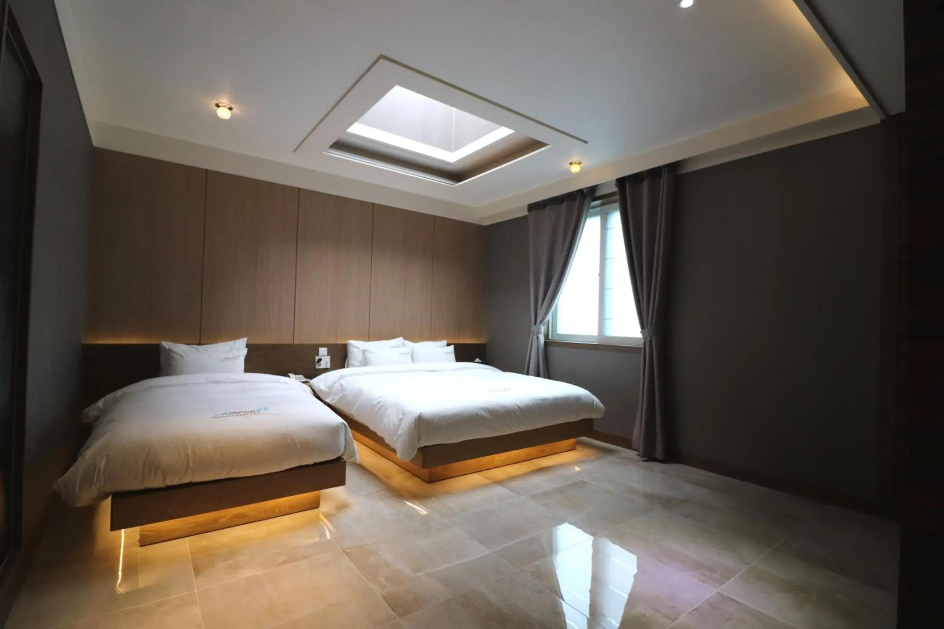 Bed in Hotel Airport Bed in Hotel Airport