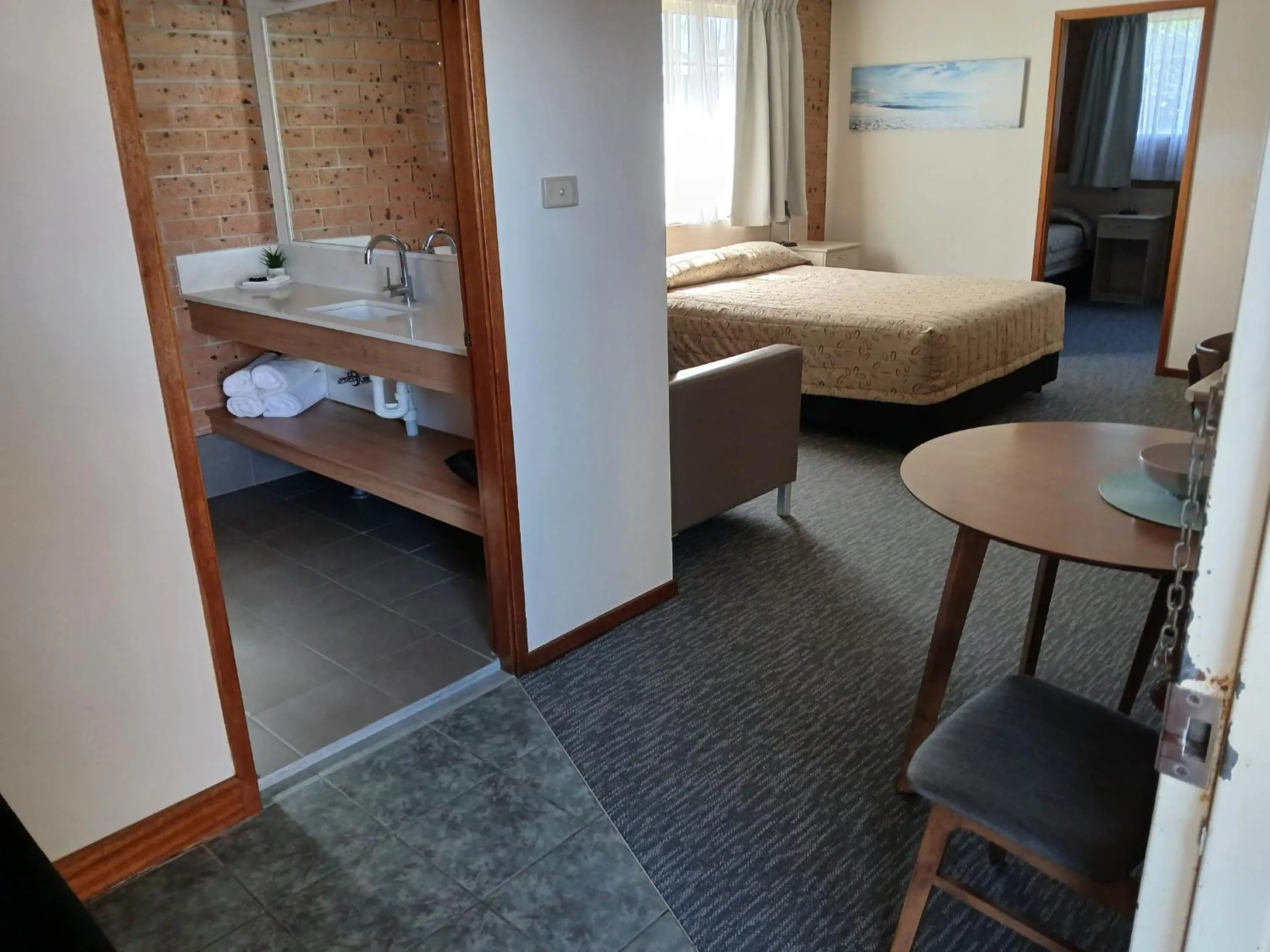 Bed in Cardiff Motor Inn