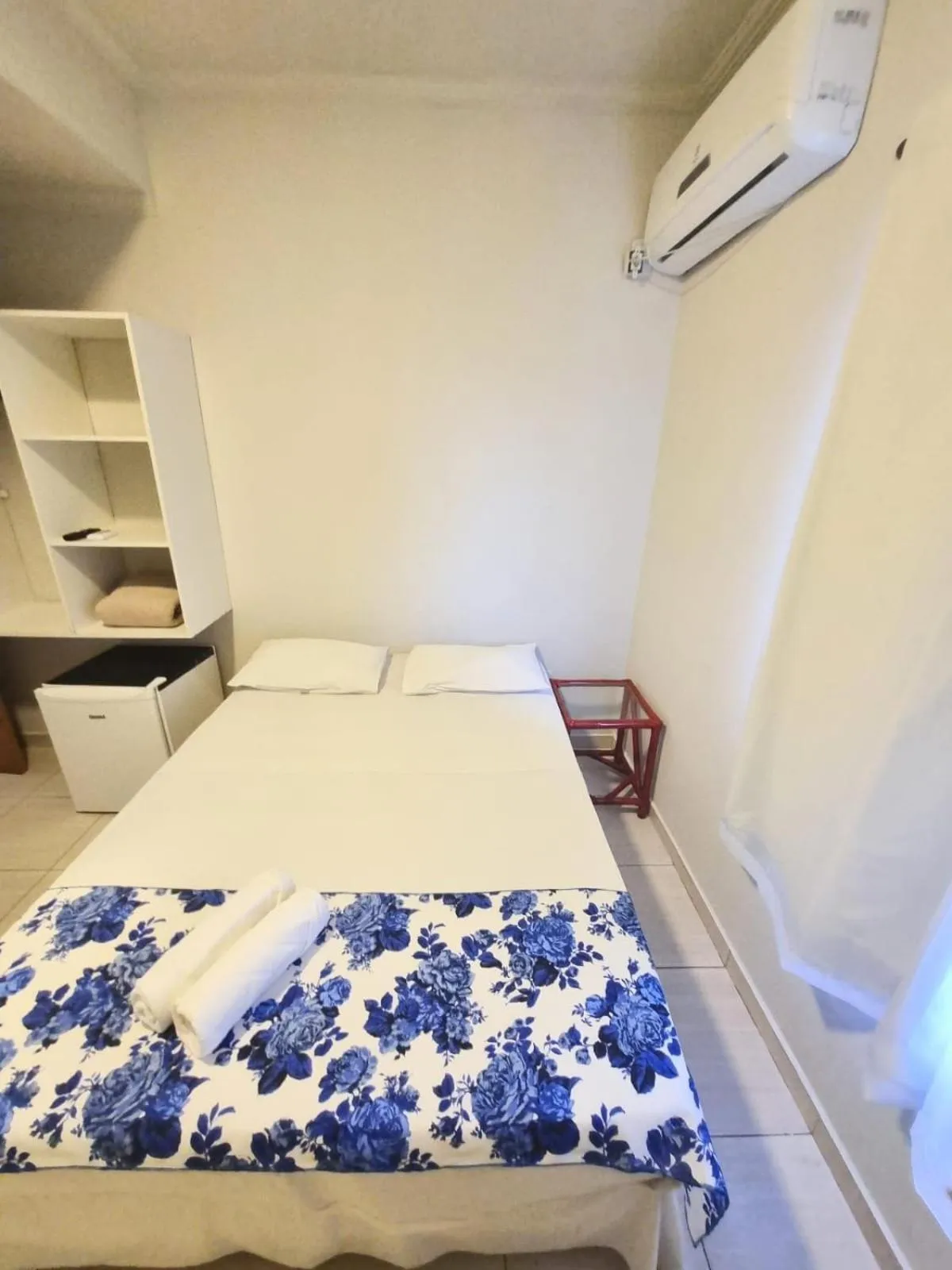 Photo of the whole room, Bed in Terra Nova Cabo Frio Front Beach