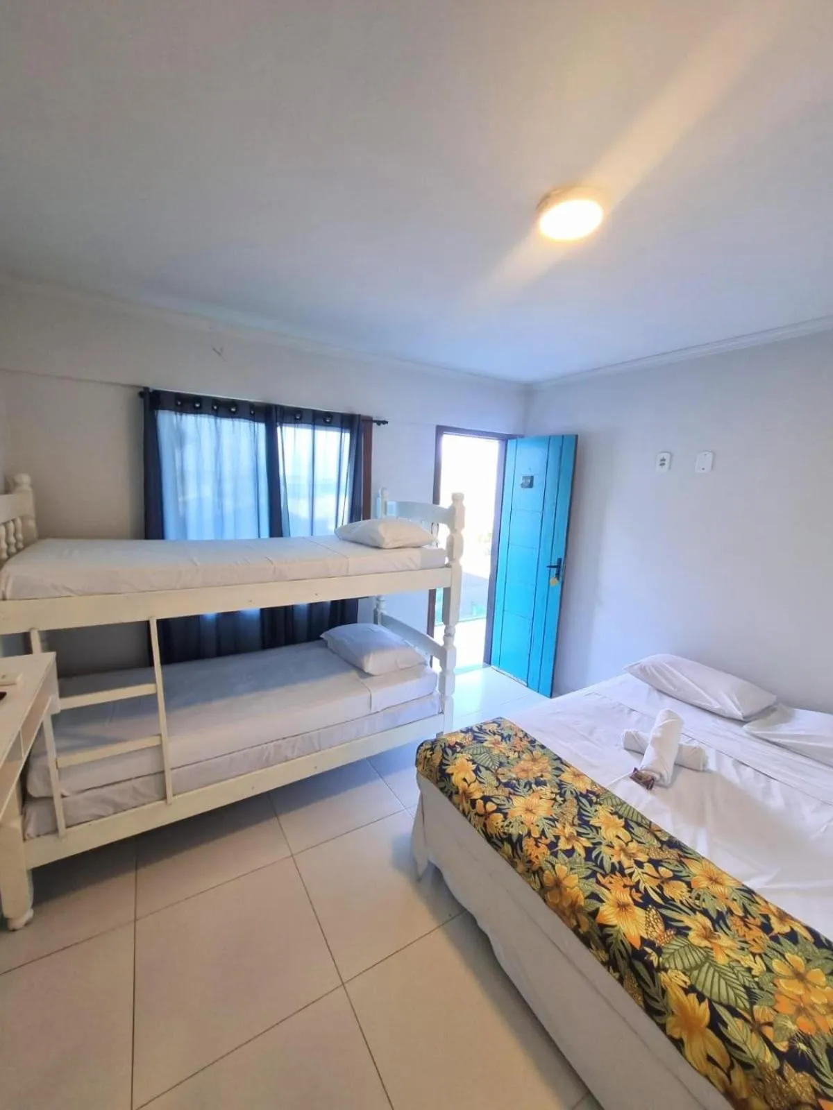 Photo of the whole room, Bed in Terra Nova Cabo Frio Front Beach