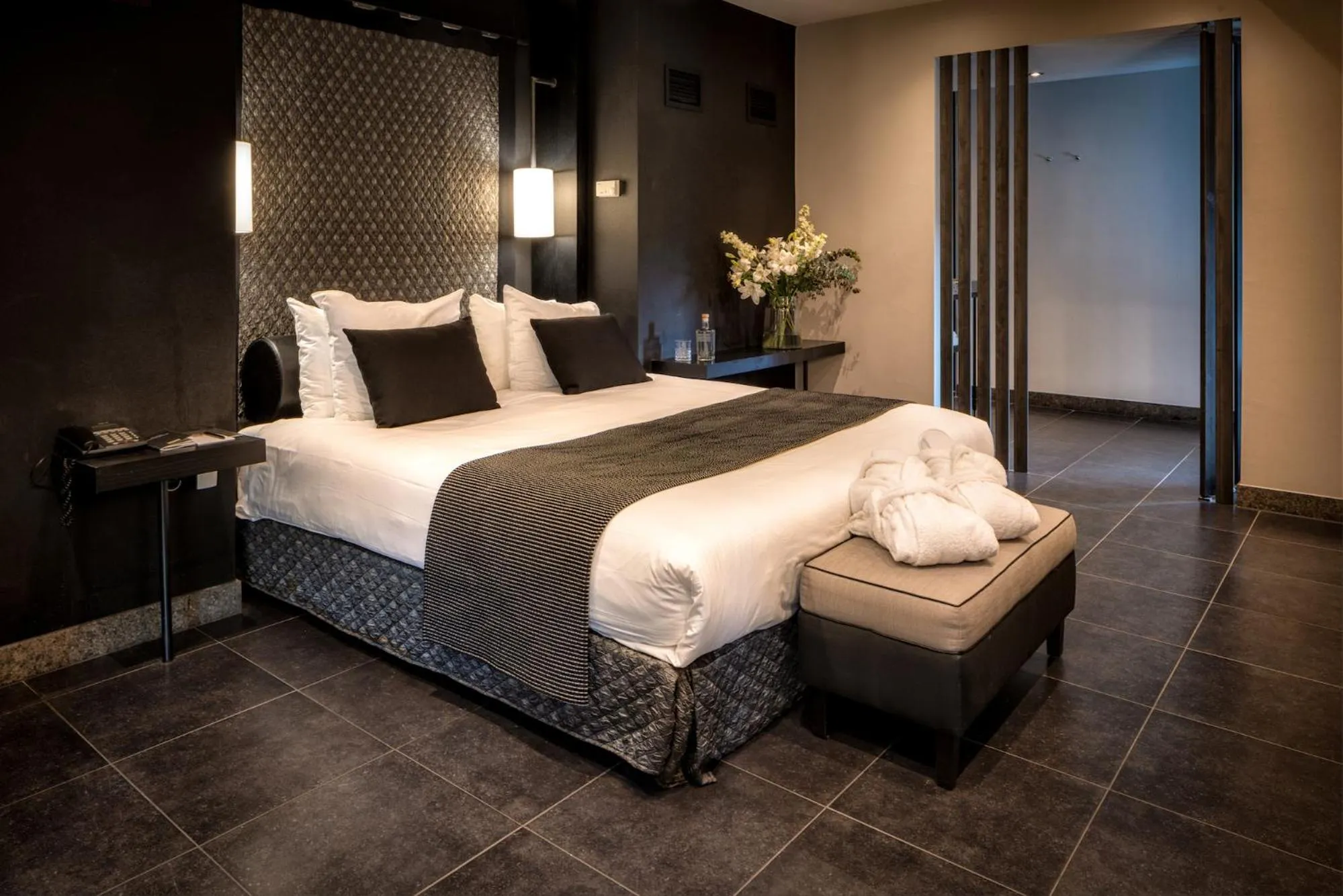 Bed in Hotel Gastronomique de Echoput