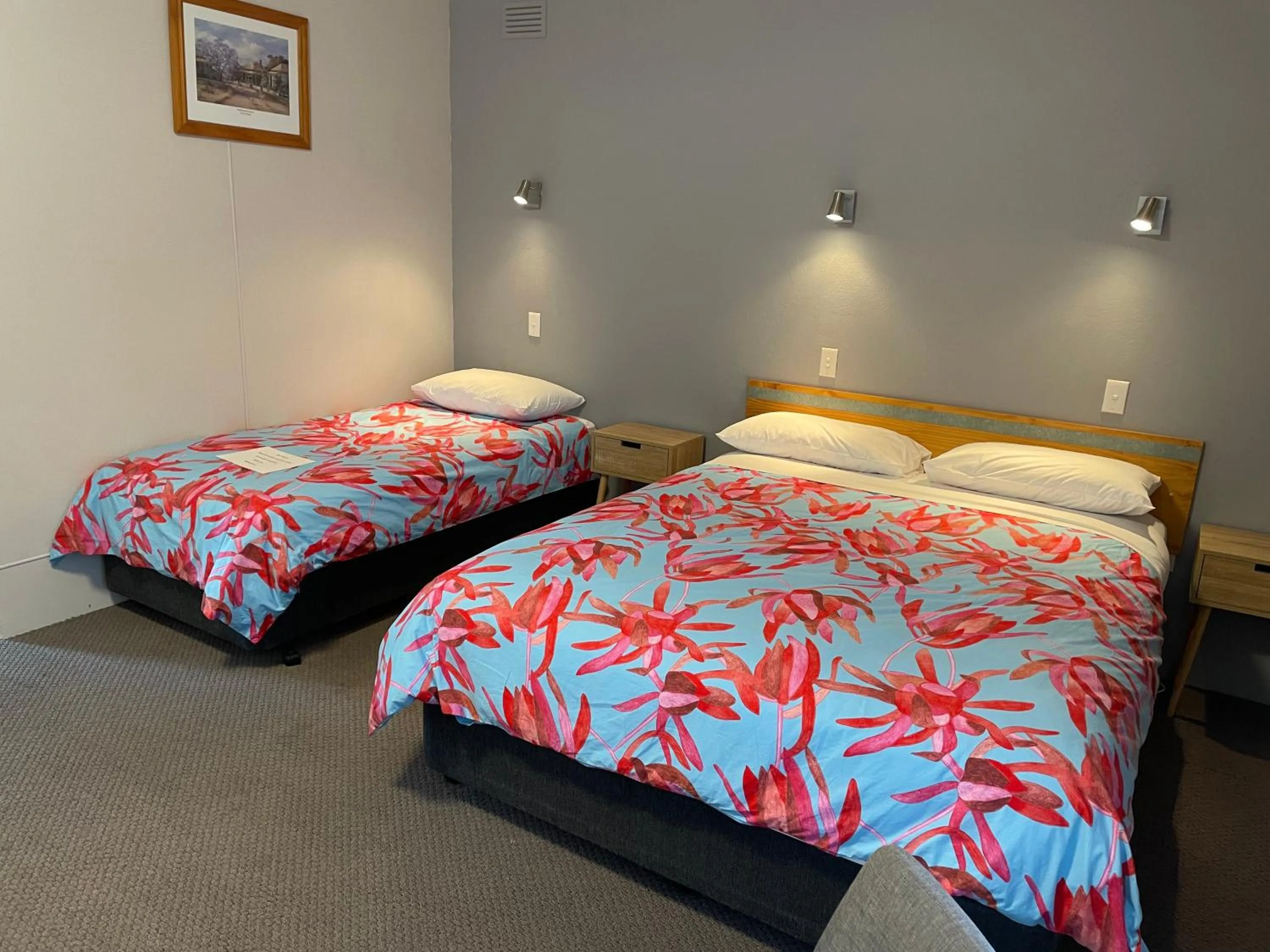 Bed in Camperdown Cascade Motel