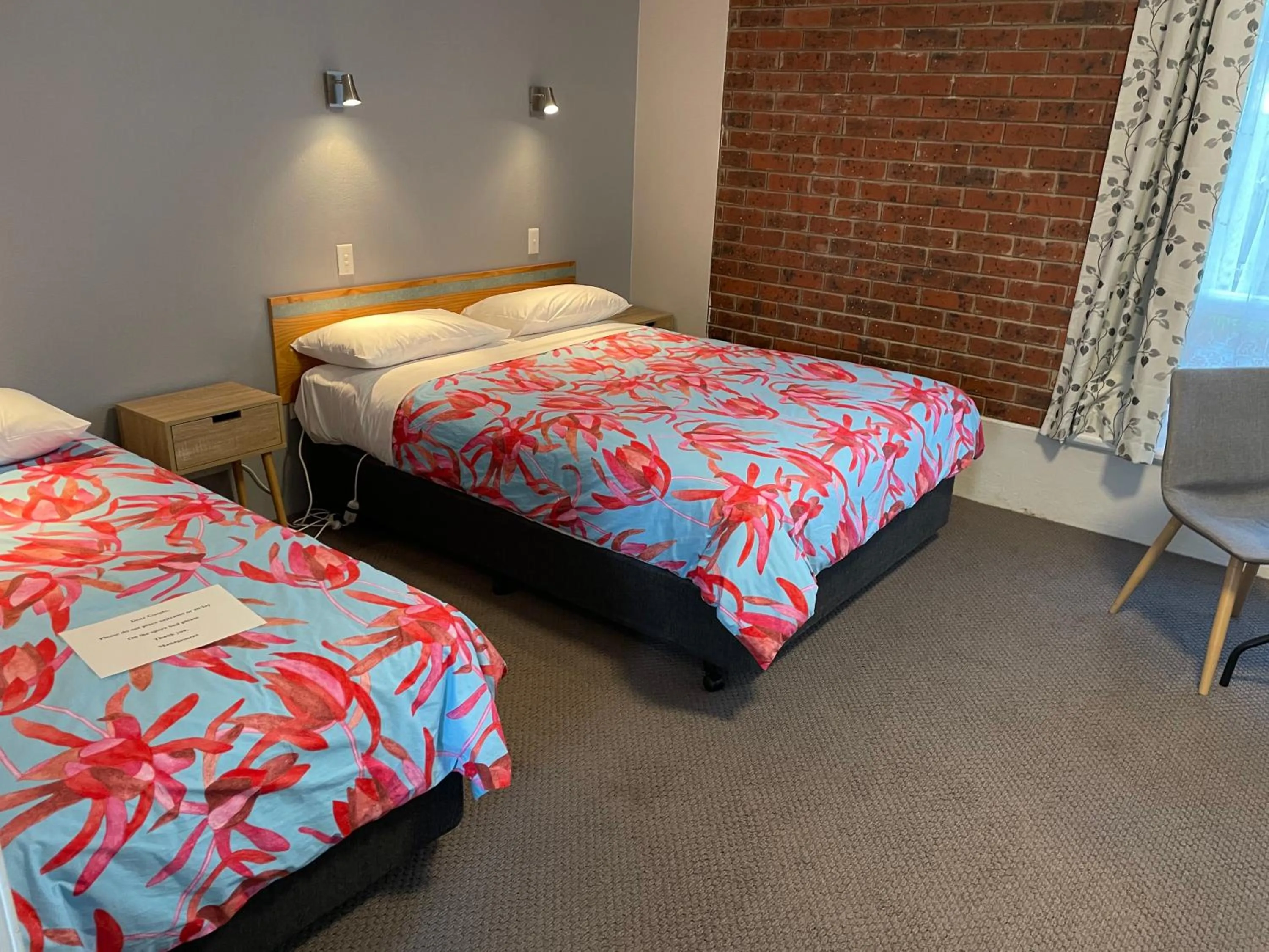 Bed in Camperdown Cascade Motel