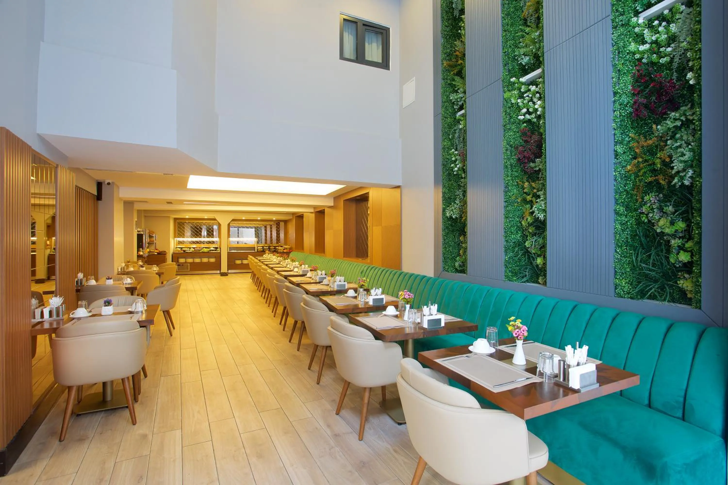 Restaurant/places to eat in Downtown Sirkeci Hotel