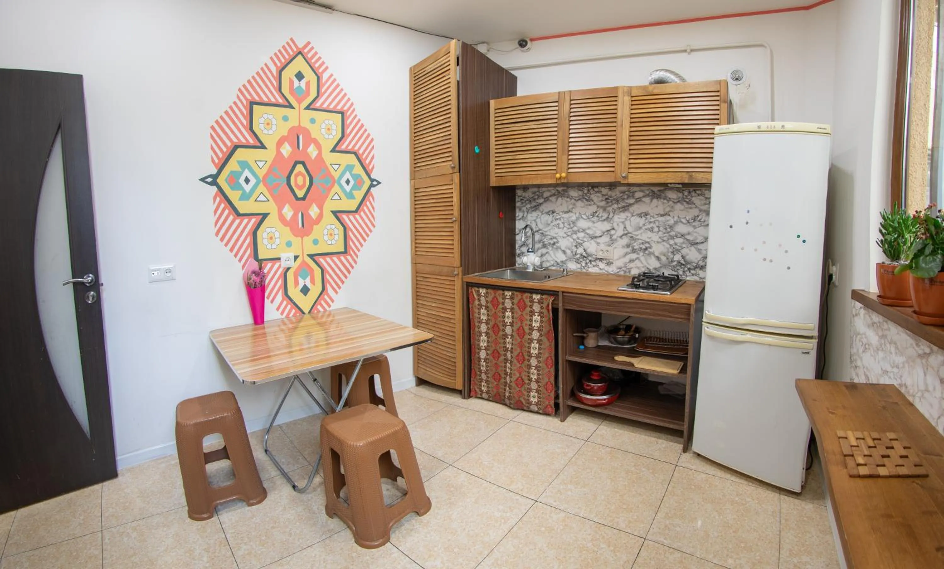 Kitchen or kitchenette in Armena Hostel