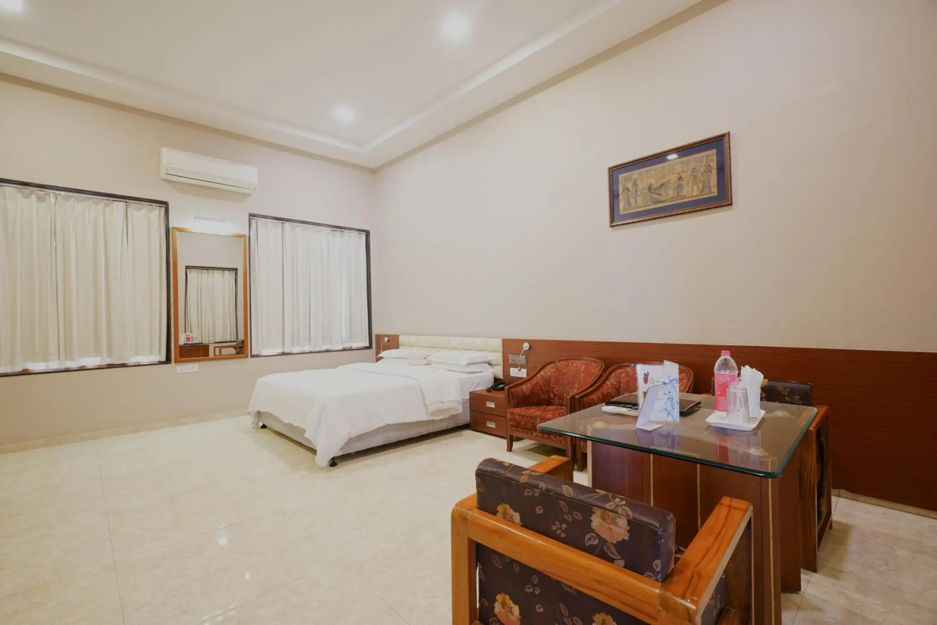 Executive Suite - 10% off on laundry and Early check-in (upto 4 hrs) and Late Checkout ( upto 3 hrs) on availability in Hotel Aram Executive Suite - 10% off on laundry and Early check-in (upto 4 hrs) and Late Checkout ( upto 3 hrs) on availability in Hotel Aram