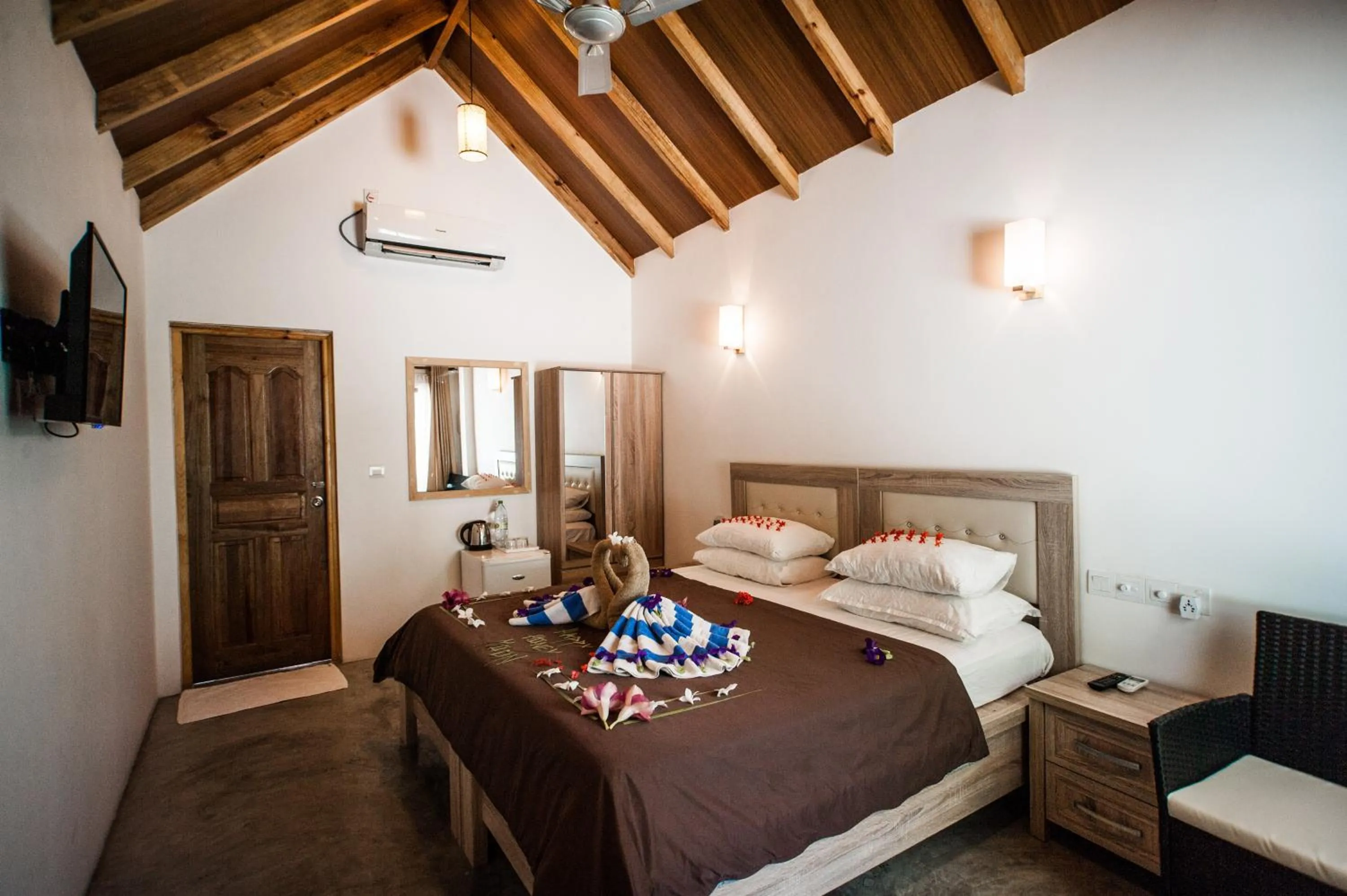 Superior Deluxe Double or Twin Room  in Holiday Cottage Thoddoo, Maldives