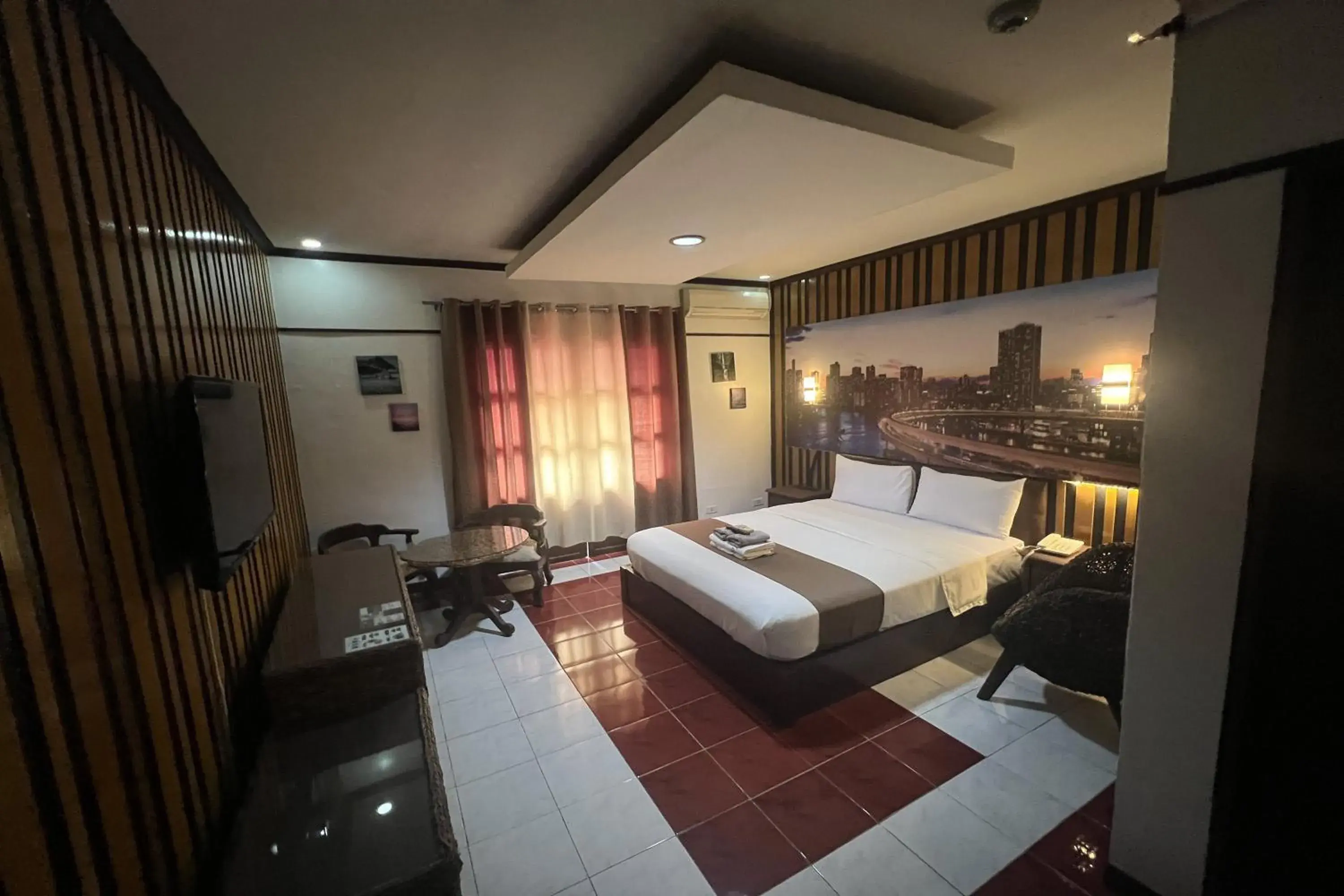 Bedroom, Bed in Angeles Palace Hotel Bedroom, Bed in Angeles Palace Hotel