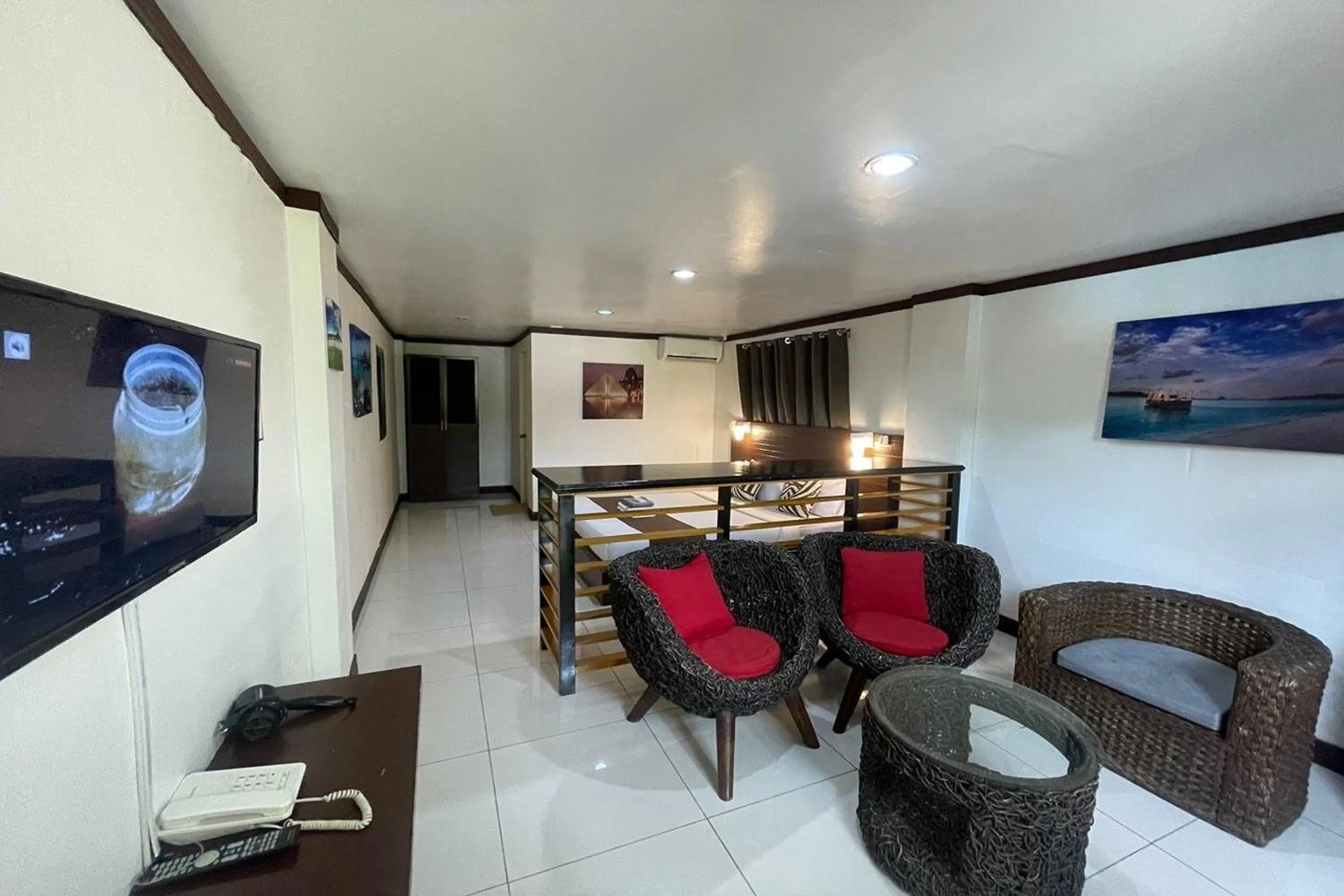 Living room in Angeles Palace Hotel