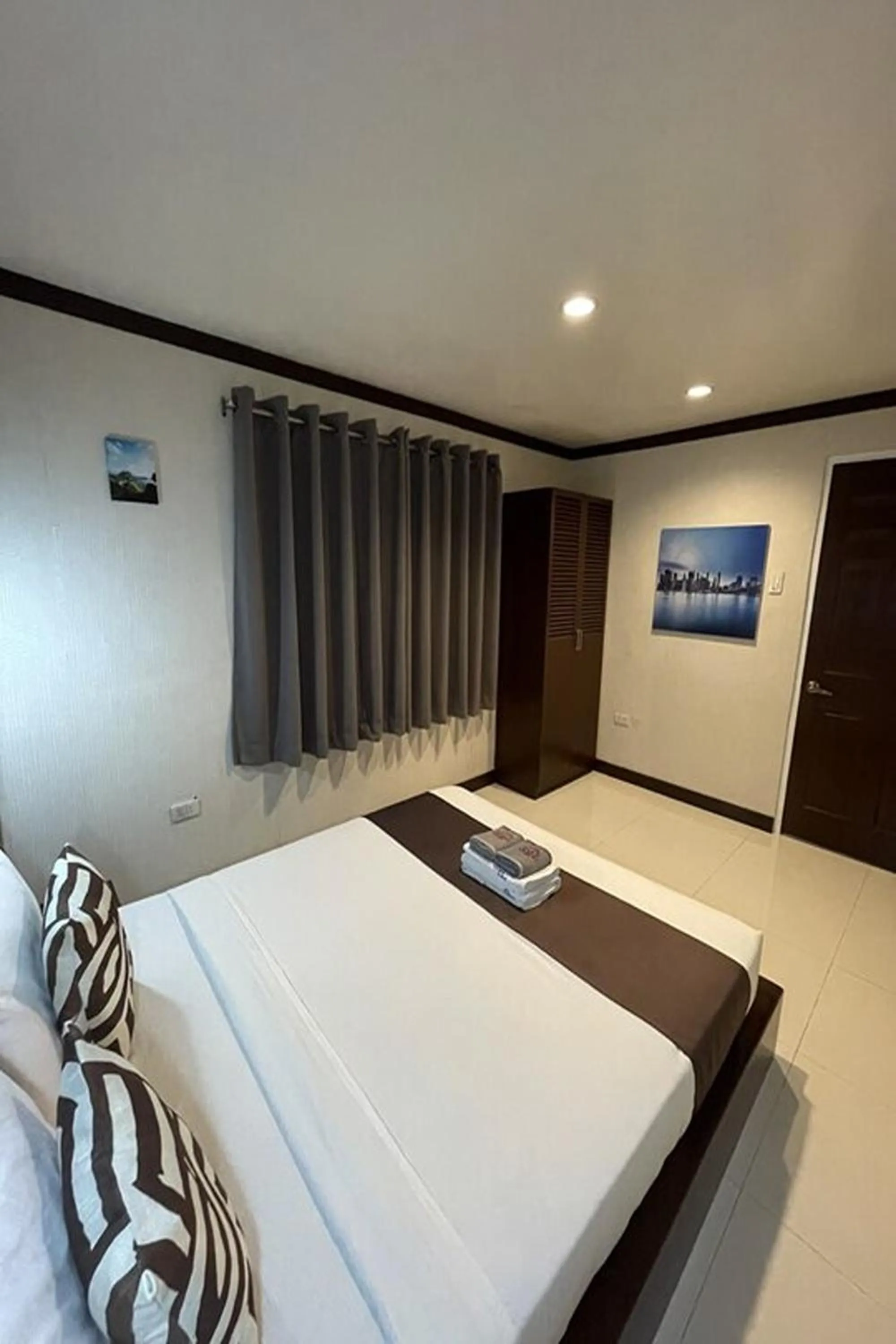 Bedroom, Bed in Angeles Palace Hotel