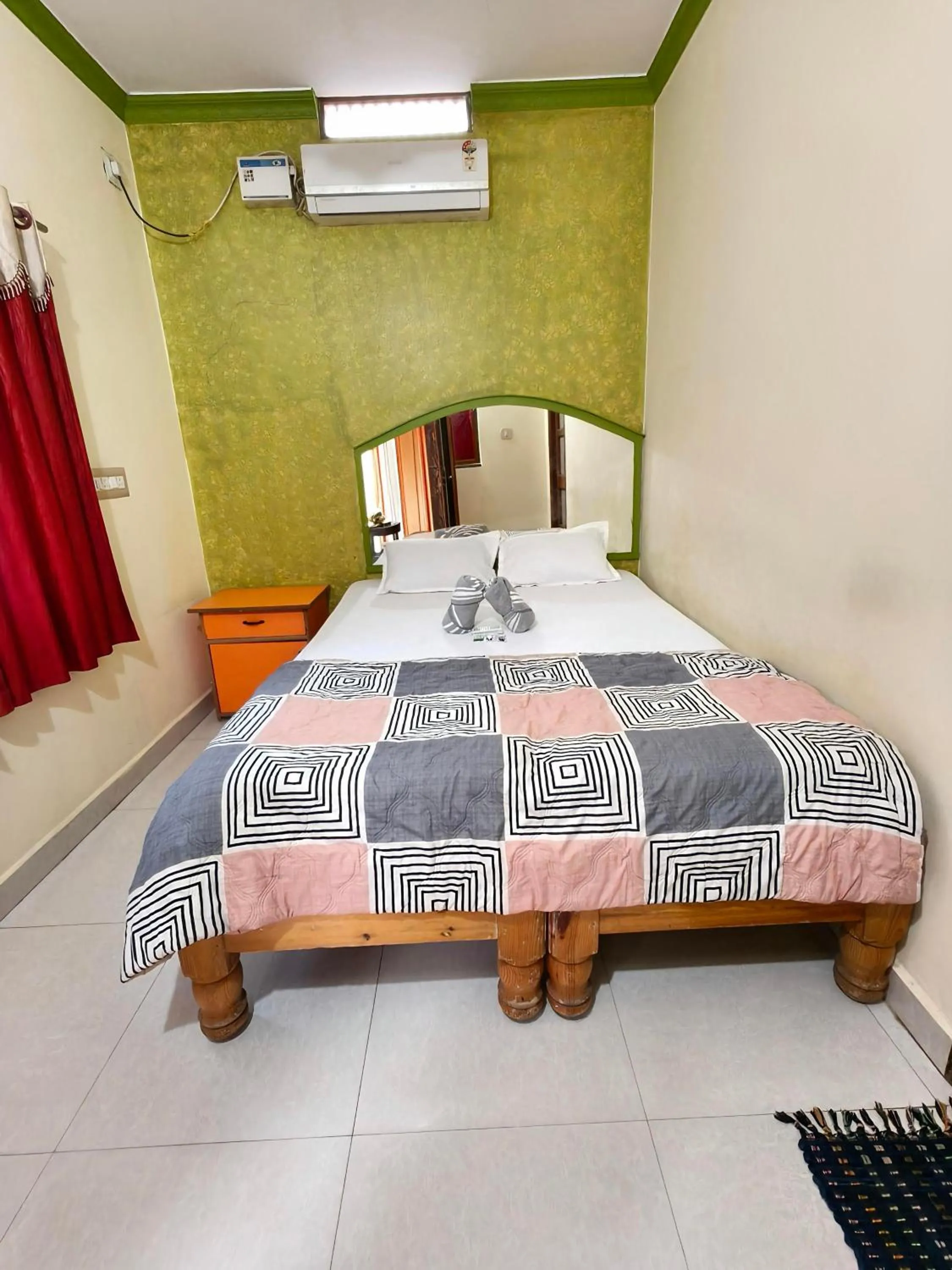 Thilak Home Stay