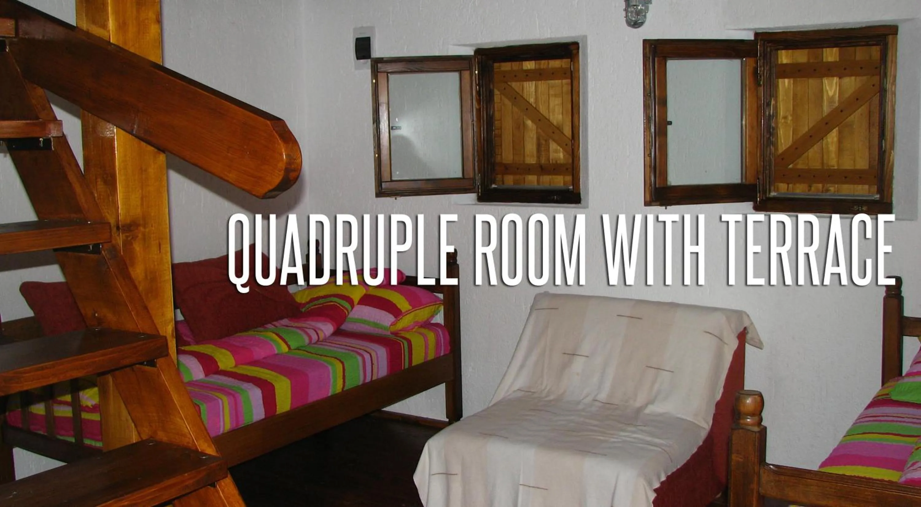 Text overlay, Bed in Guesthouse Zvono
