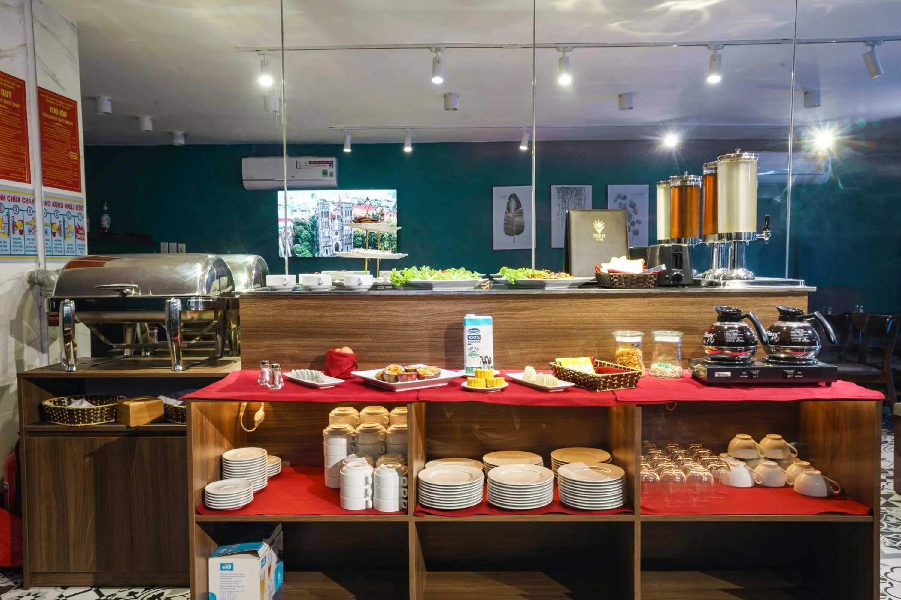 Restaurant/places to eat in Hanoi Veris Boutique Hotel & Spa