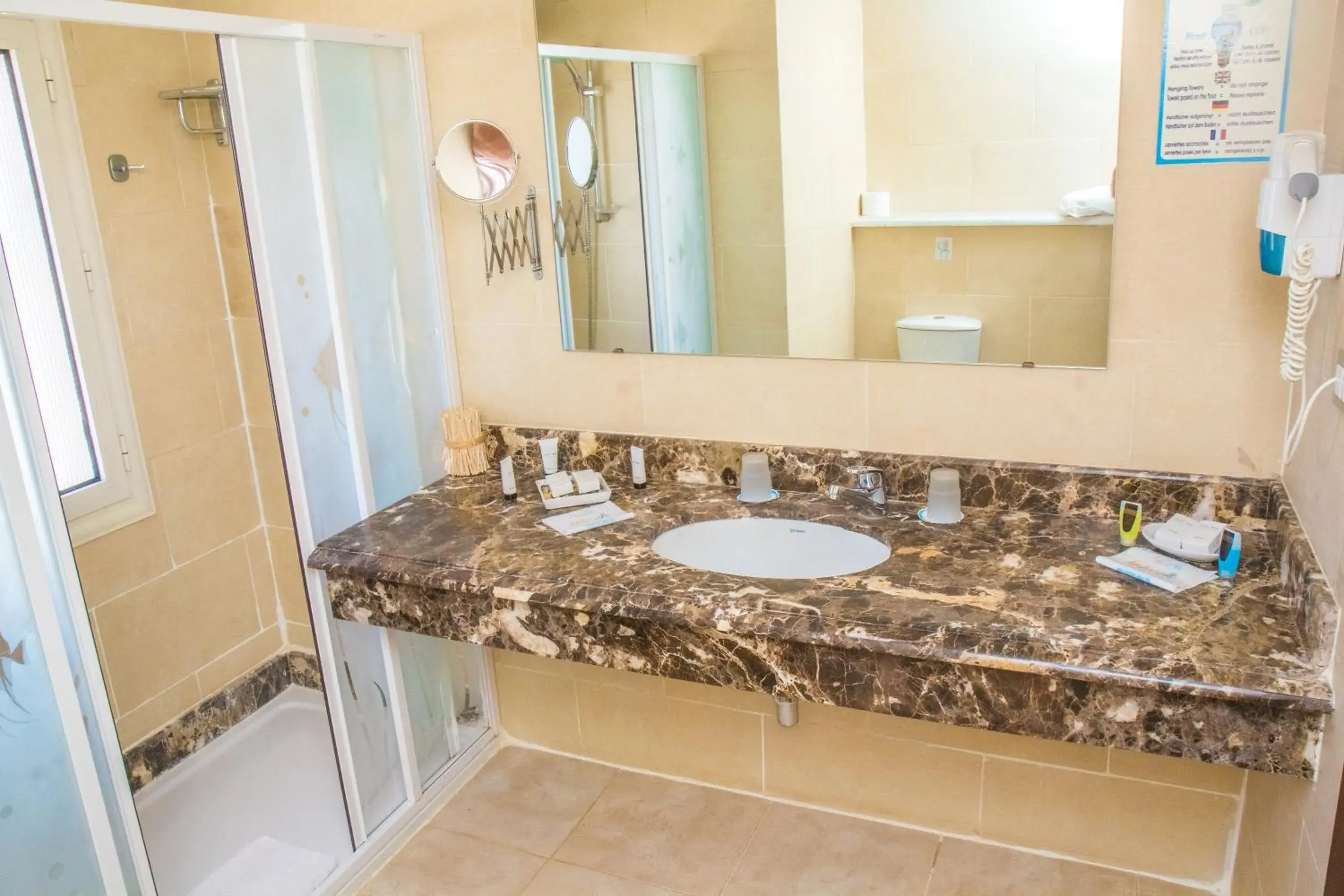 Bathroom in Viva Blue Resort and Diving Sharm El Naga (Adults Only)