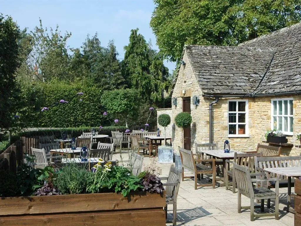 Property building in The White Horse Inn Property building in The White Horse Inn