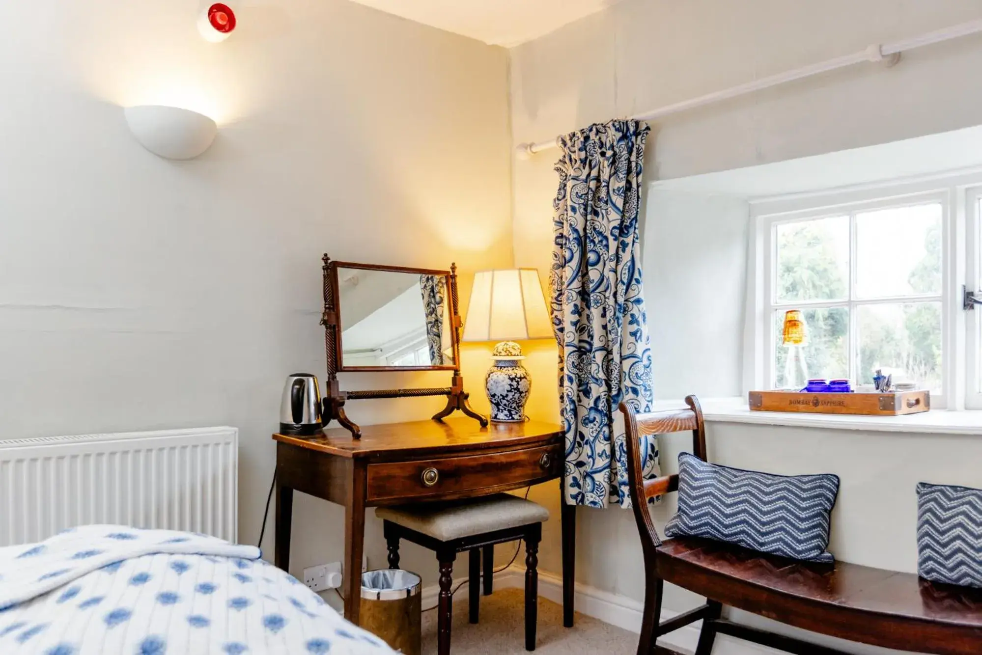 Seating area, Bed in The White Horse Inn Seating area, Bed in The White Horse Inn