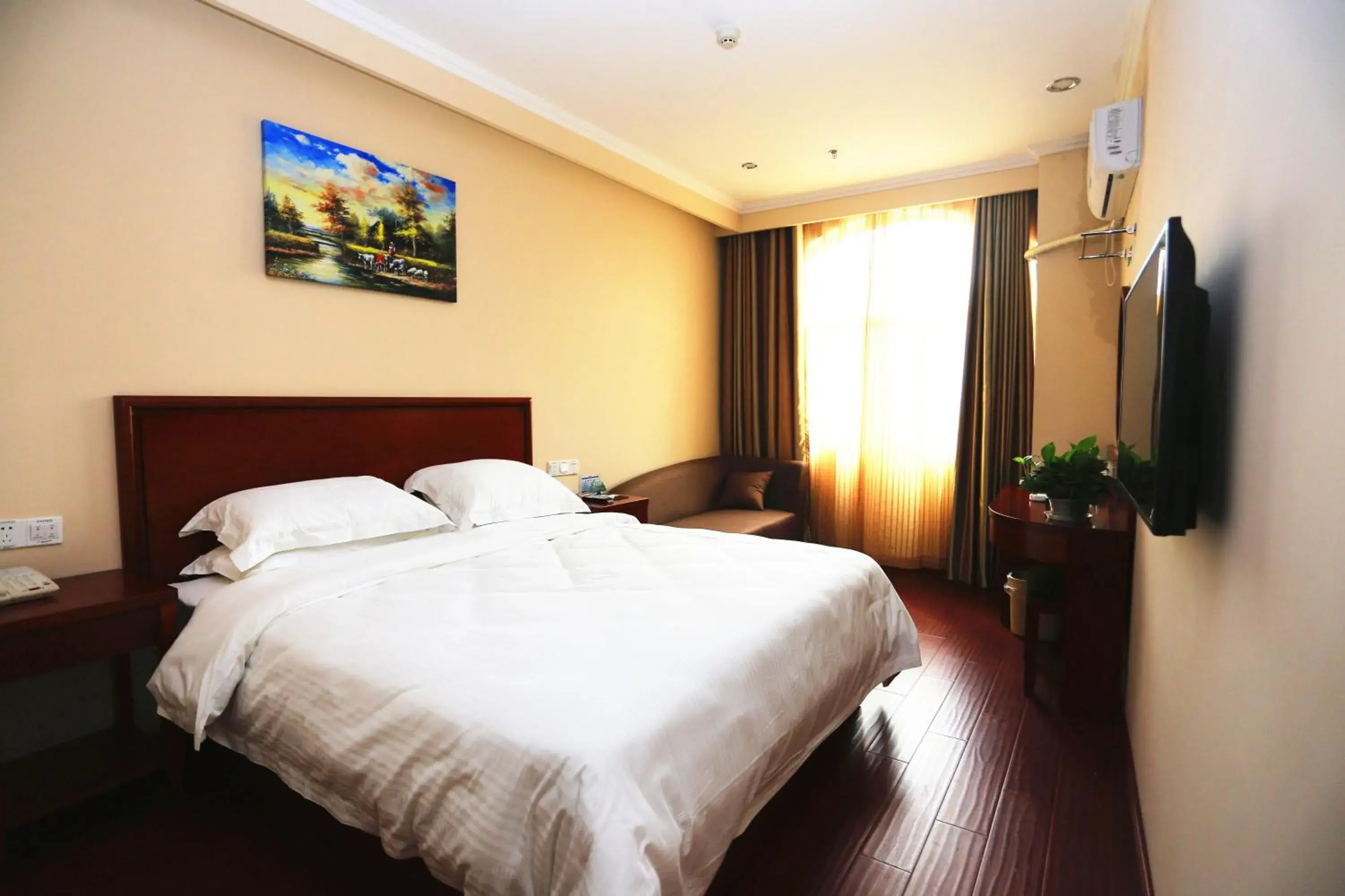 Decorative detail, Bed in Greentree Inn Mozitan Road Yiwu Small Commodities Wholesale City Decorative detail, Bed in Greentree Inn Mozitan Road Yiwu Small Commodities Wholesale City