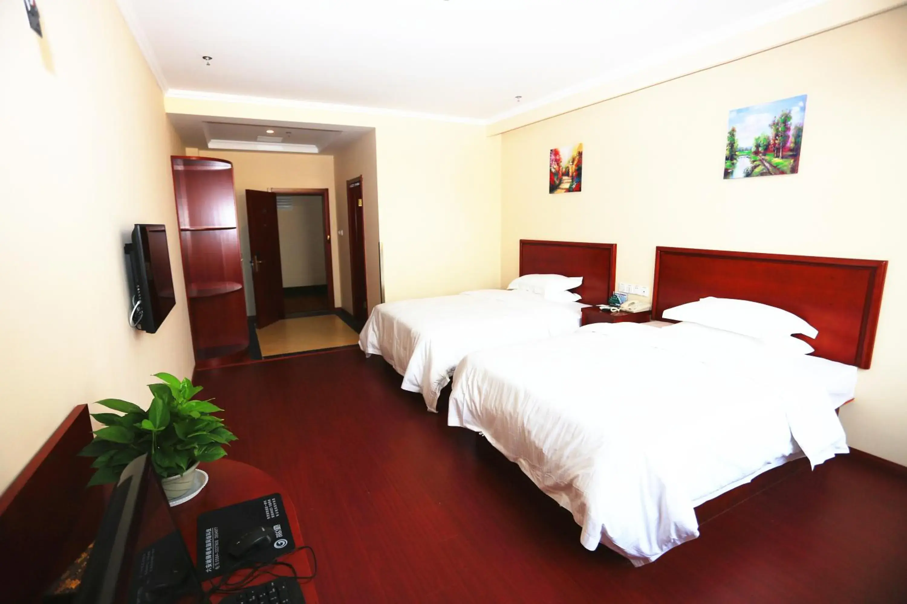 Decorative detail, Bed in Greentree Inn Mozitan Road Yiwu Small Commodities Wholesale City Decorative detail, Bed in Greentree Inn Mozitan Road Yiwu Small Commodities Wholesale City