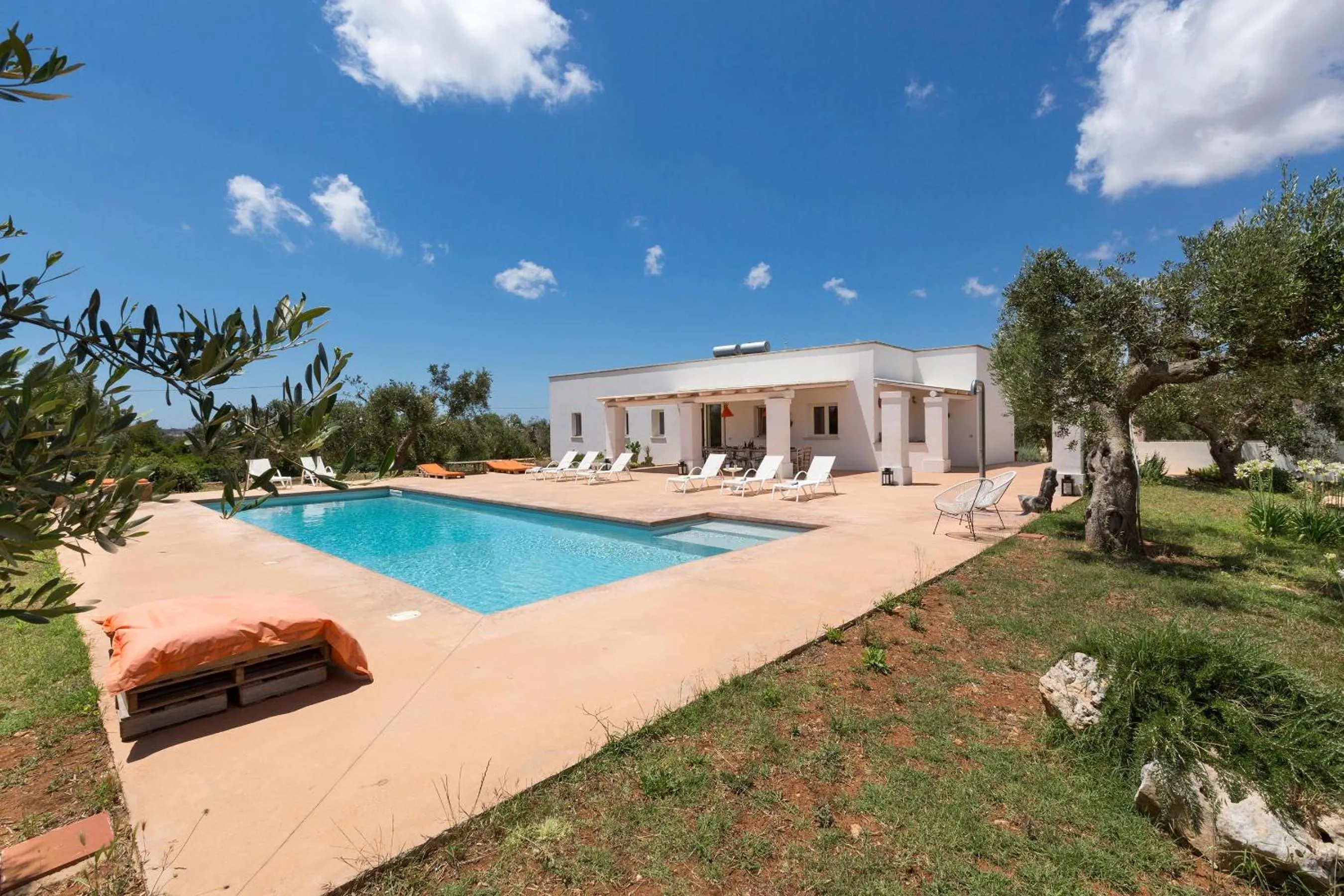 Villa Rosalore' by Perle di Puglia