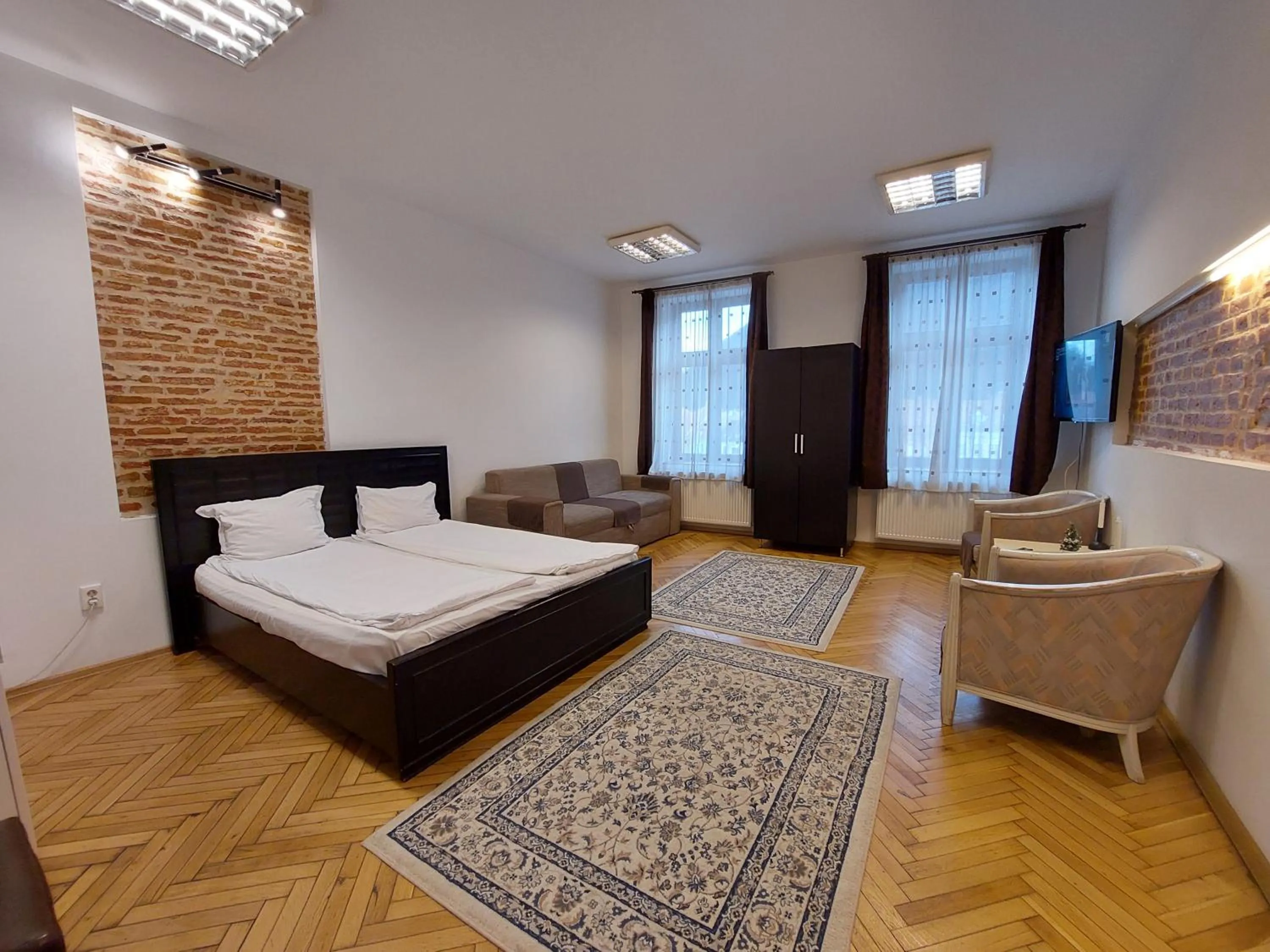 Photo of the whole room, Bed in Main Square Apartments & More