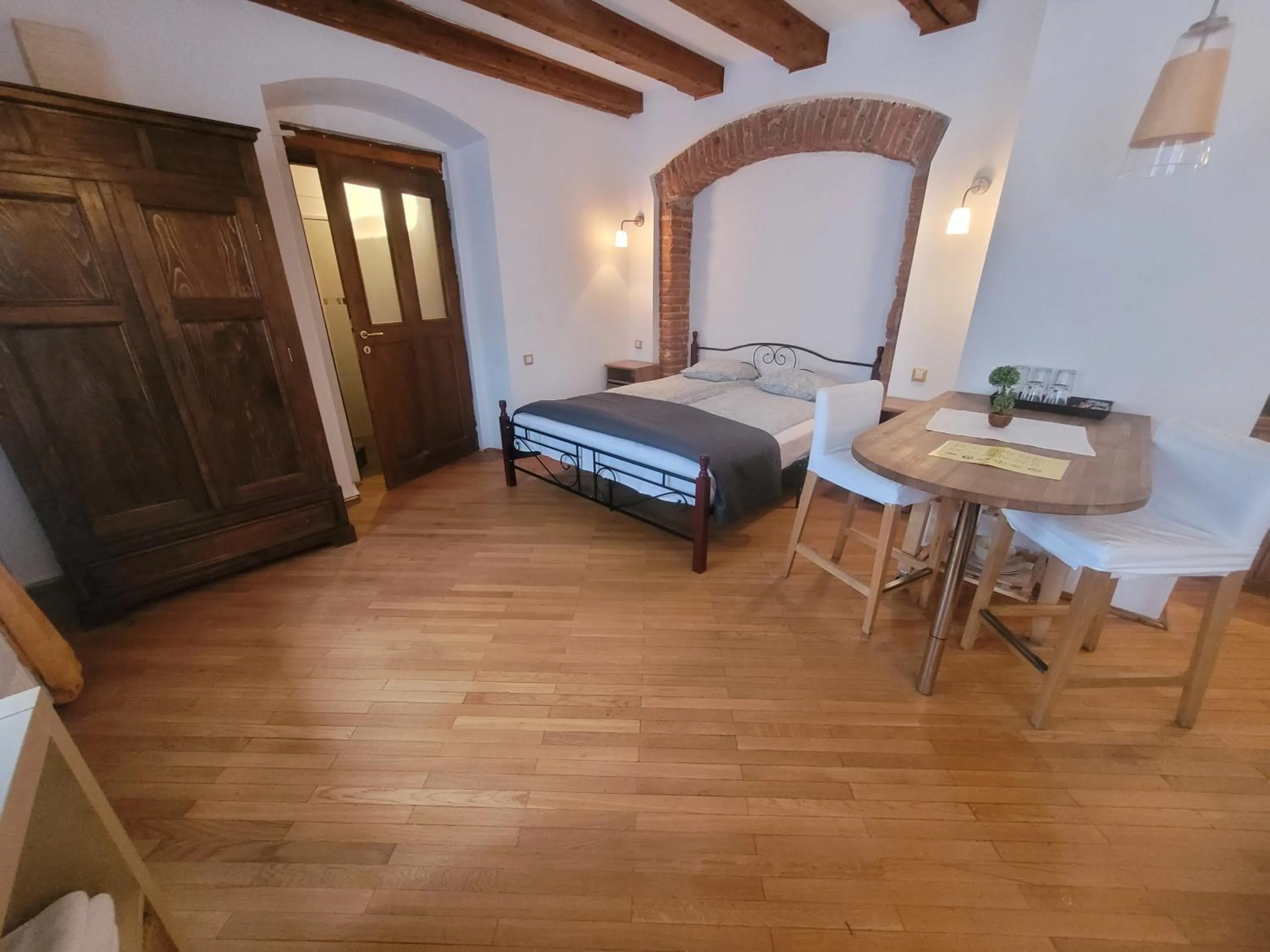 Photo of the whole room, Bed in Main Square Apartments & More