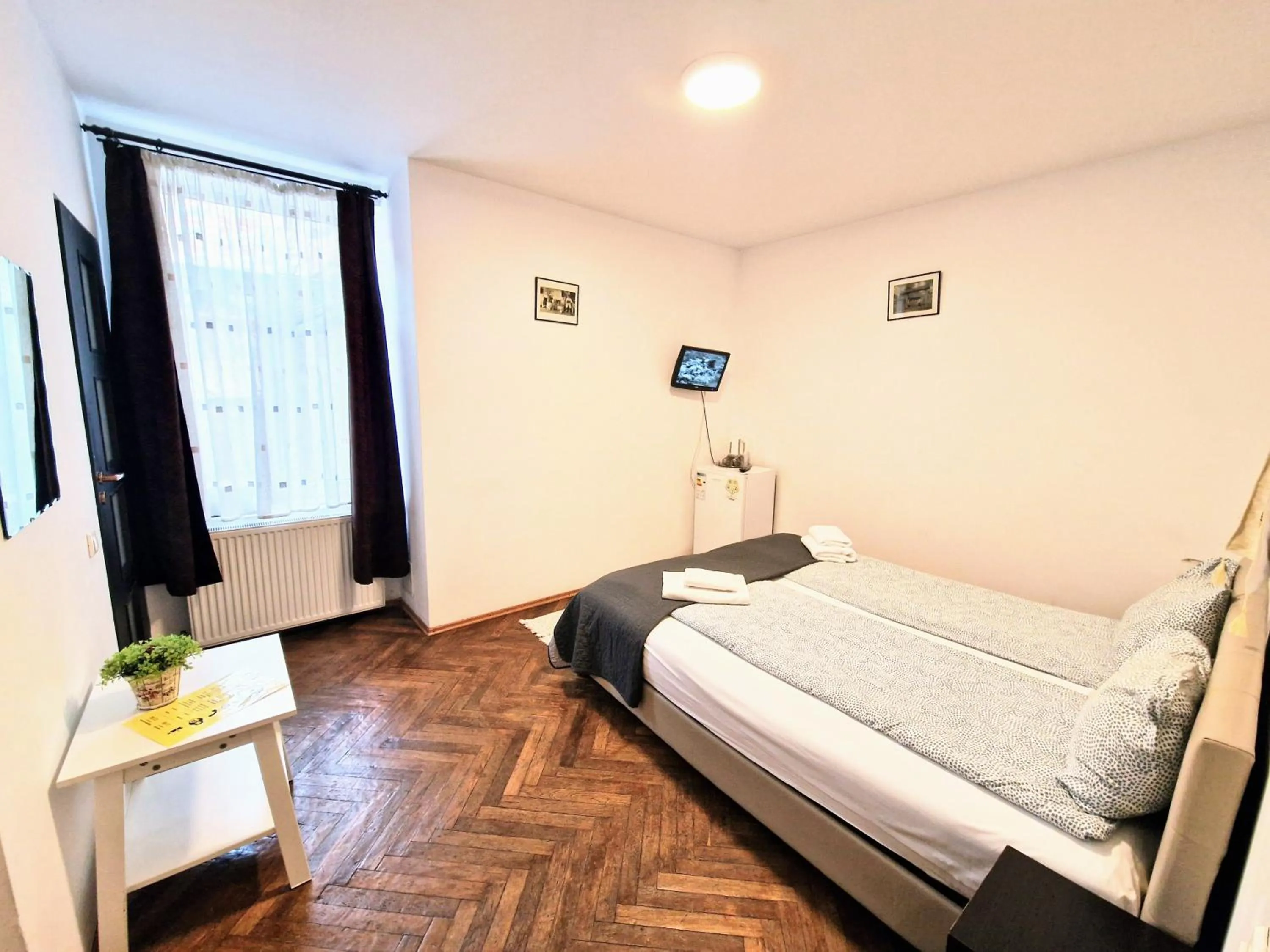 Photo of the whole room, Bed in Main Square Apartments & More