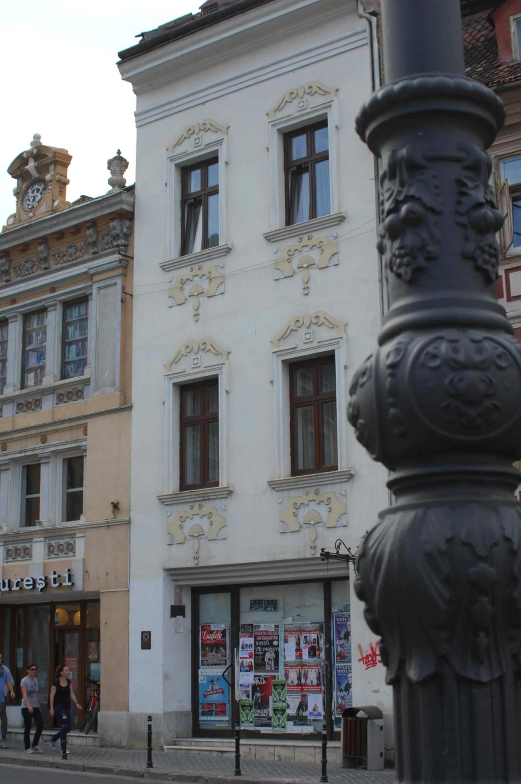 Facade/entrance in Main Square Apartments & More