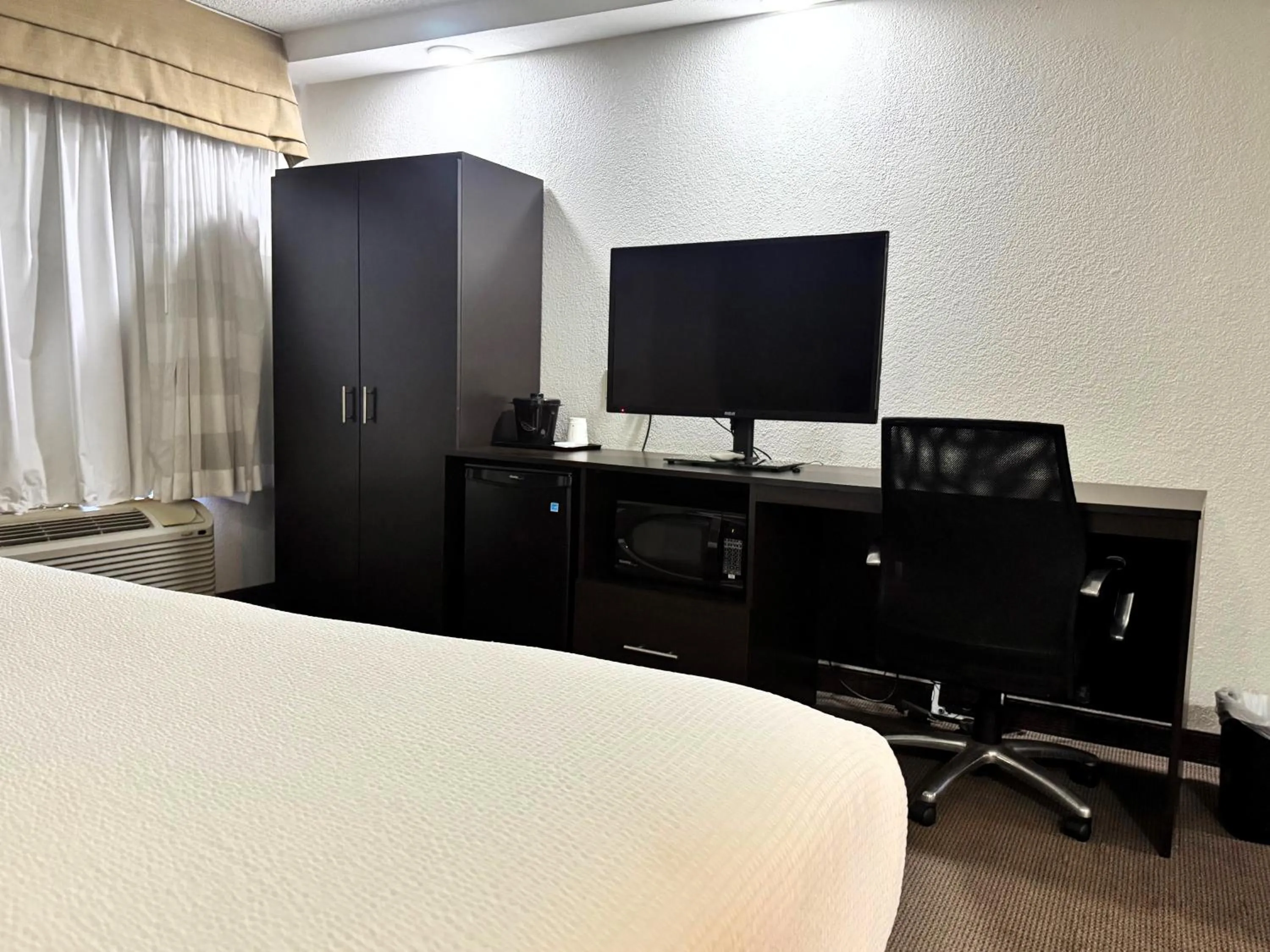 TV and multimedia, Bed in Travelodge by Wyndham Flowood
