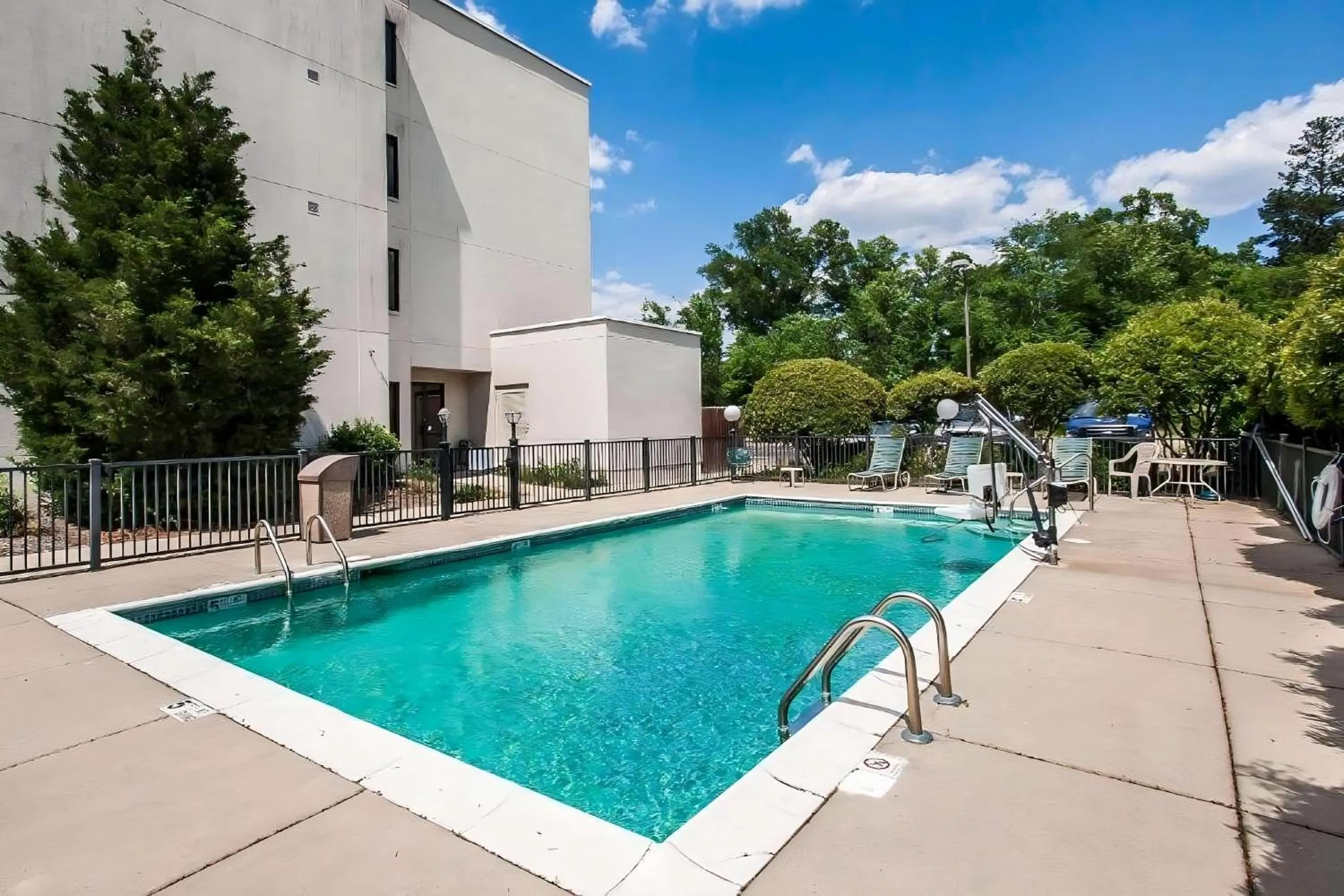 Swimming pool in Travelodge by Wyndham Flowood