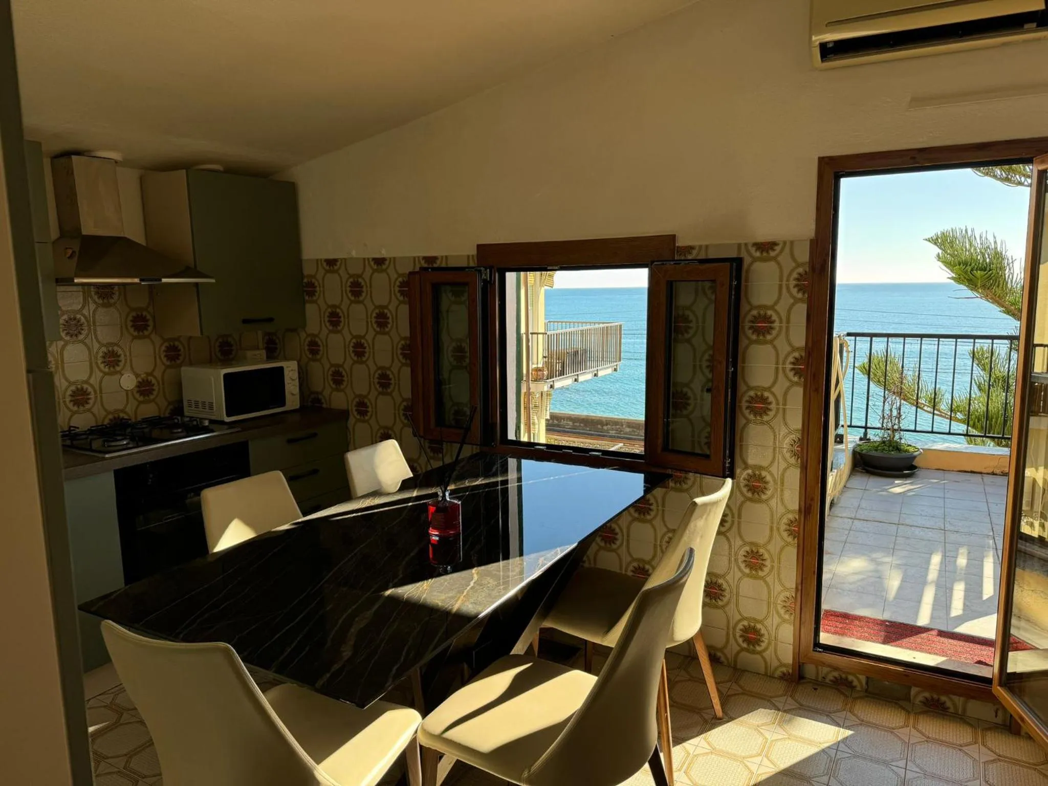 Hotel Lora RDA Luxury