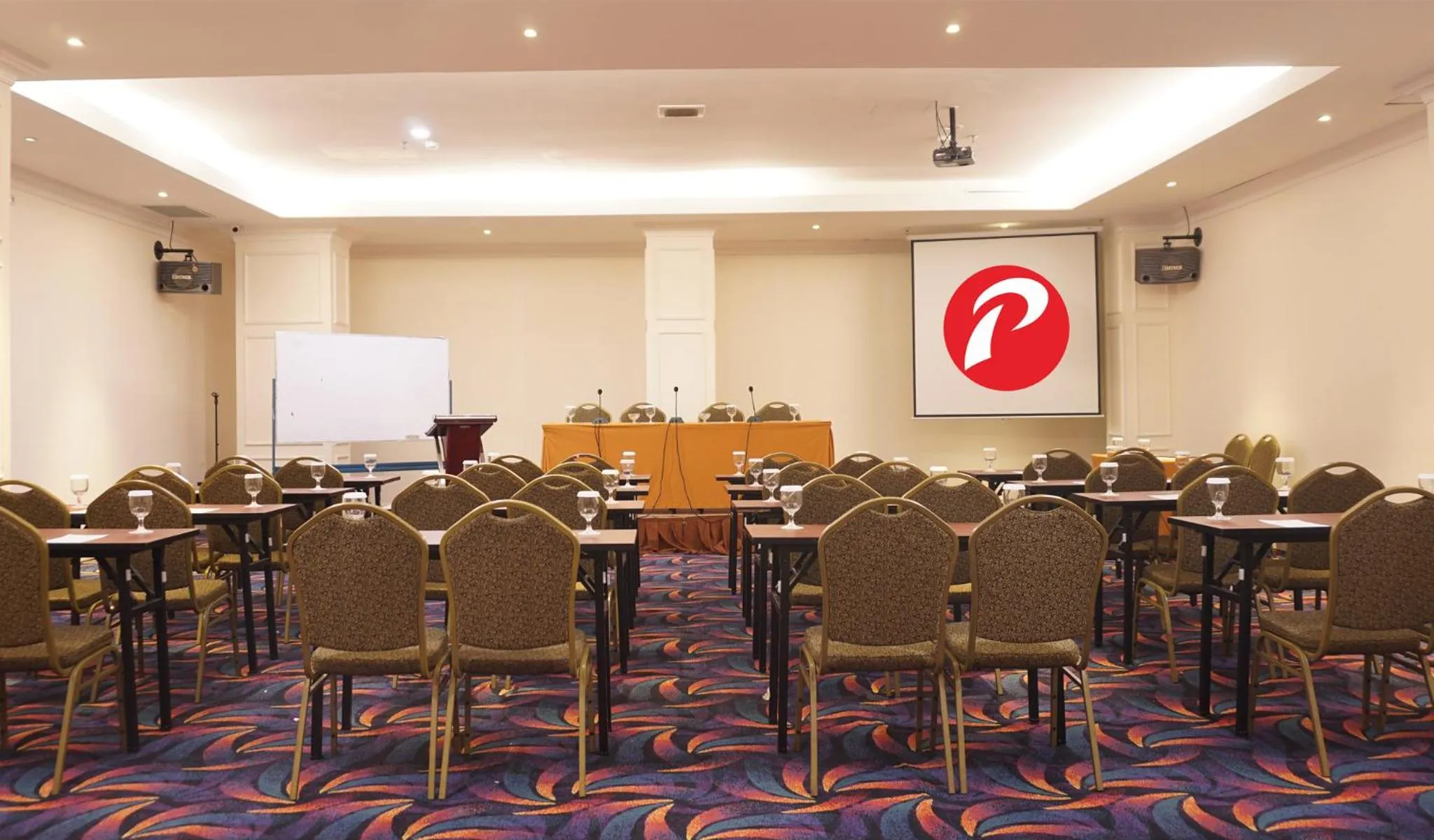 Meeting/conference room in d'primahotel Pattimura Makassar