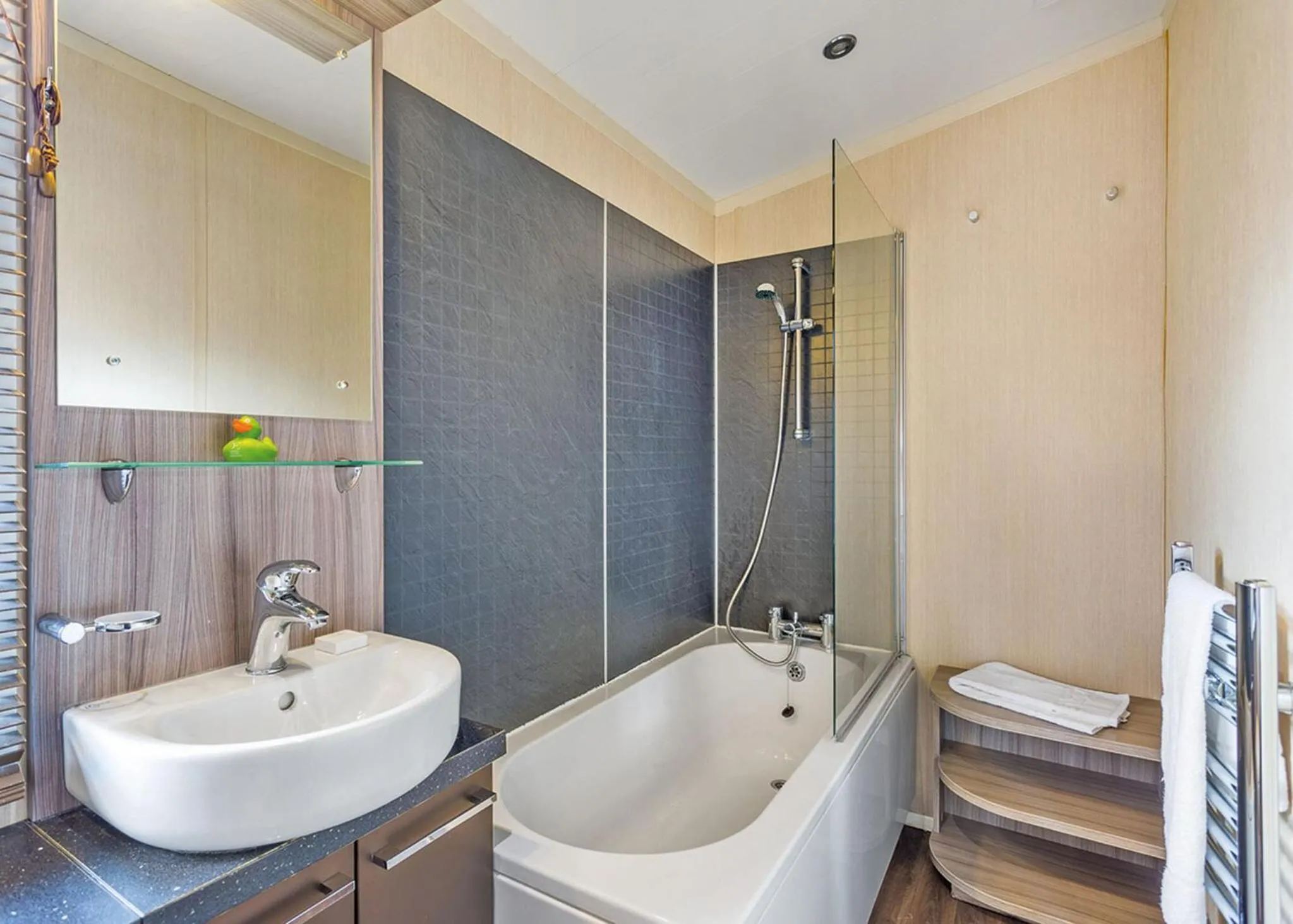 Property building in Cheddar Woods Resort And Spa